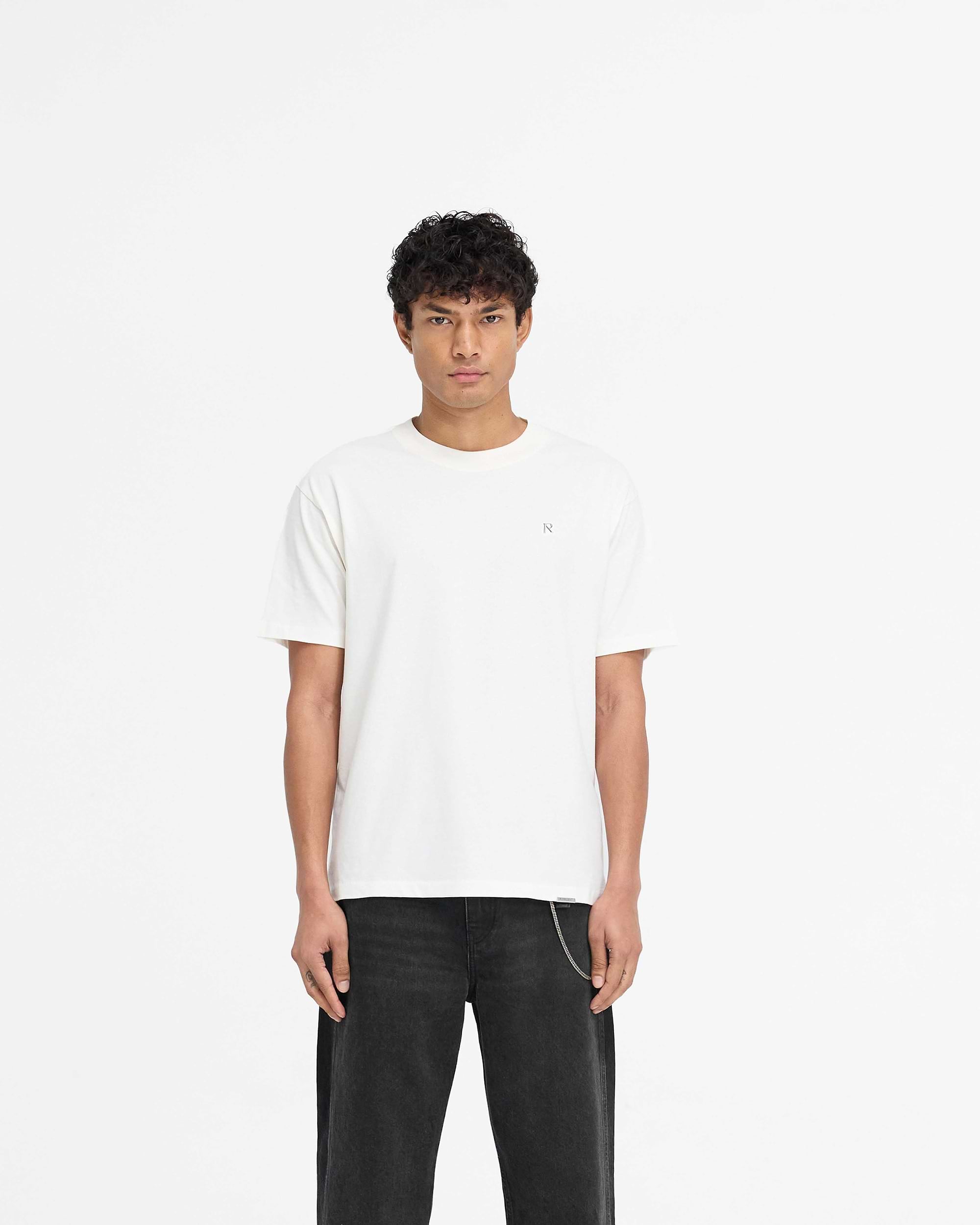 Metal Initial R T-Shirt - Blanco Liso