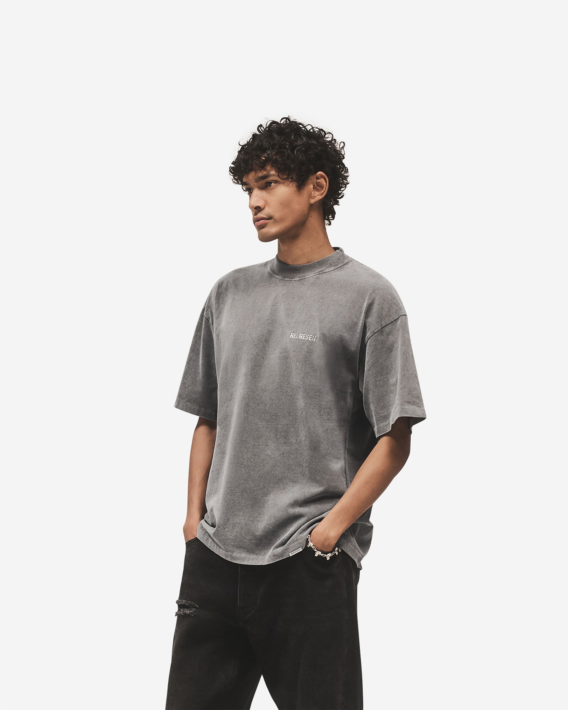 Metal_Block_Logo_T-Shirt_-_Vintage_Grey_02.jpg