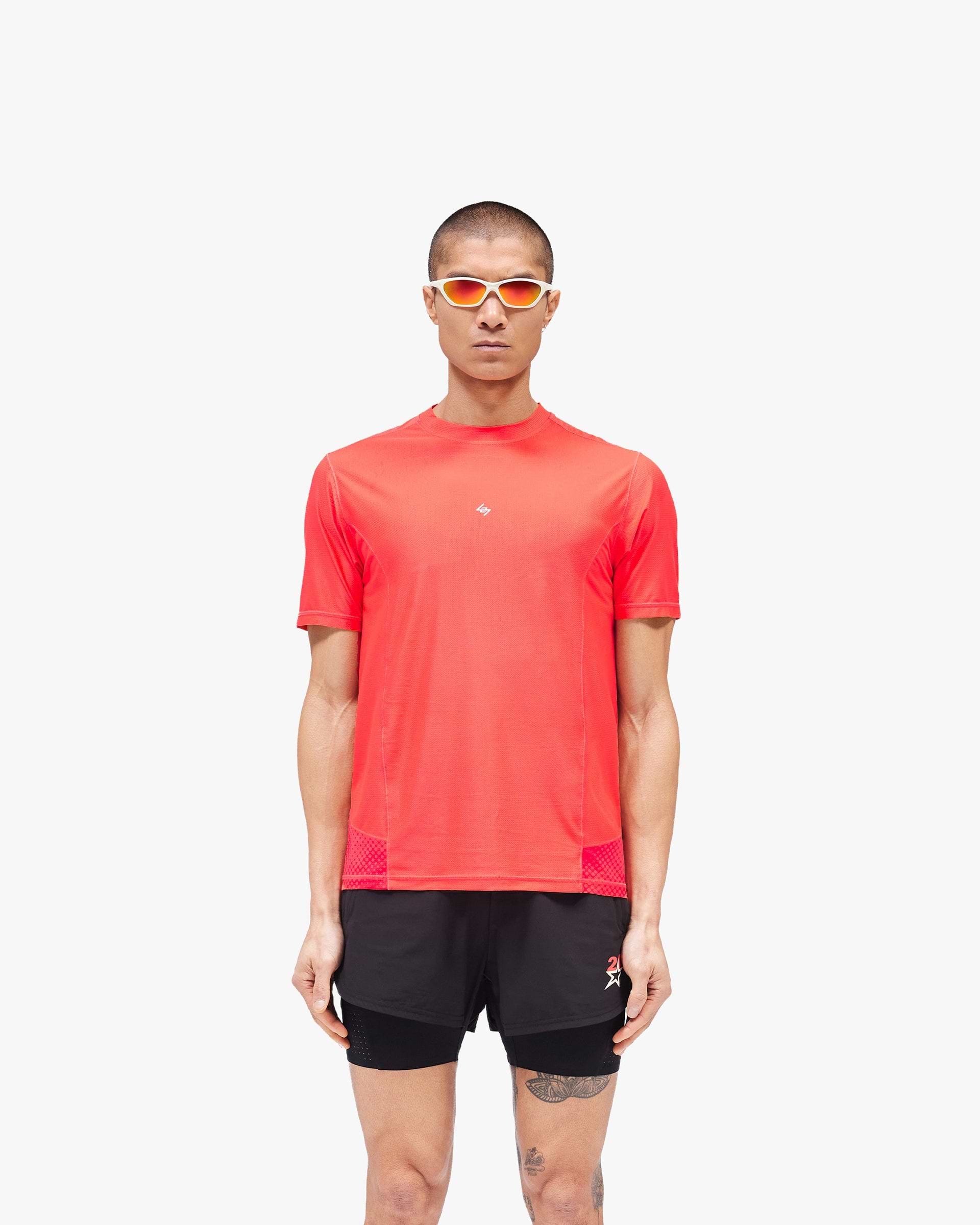 247_Hybrid_T-Shirt_-_Red_Fade_Out_03.jpg
