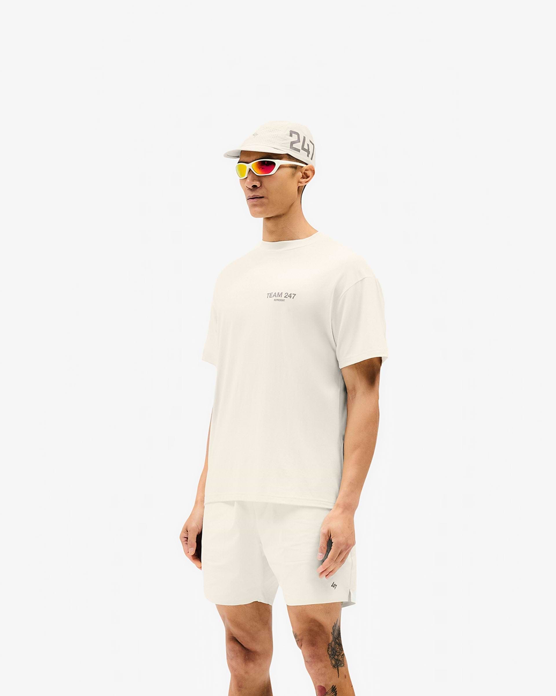 Team 247 Oversized T-Shirt - Creme.