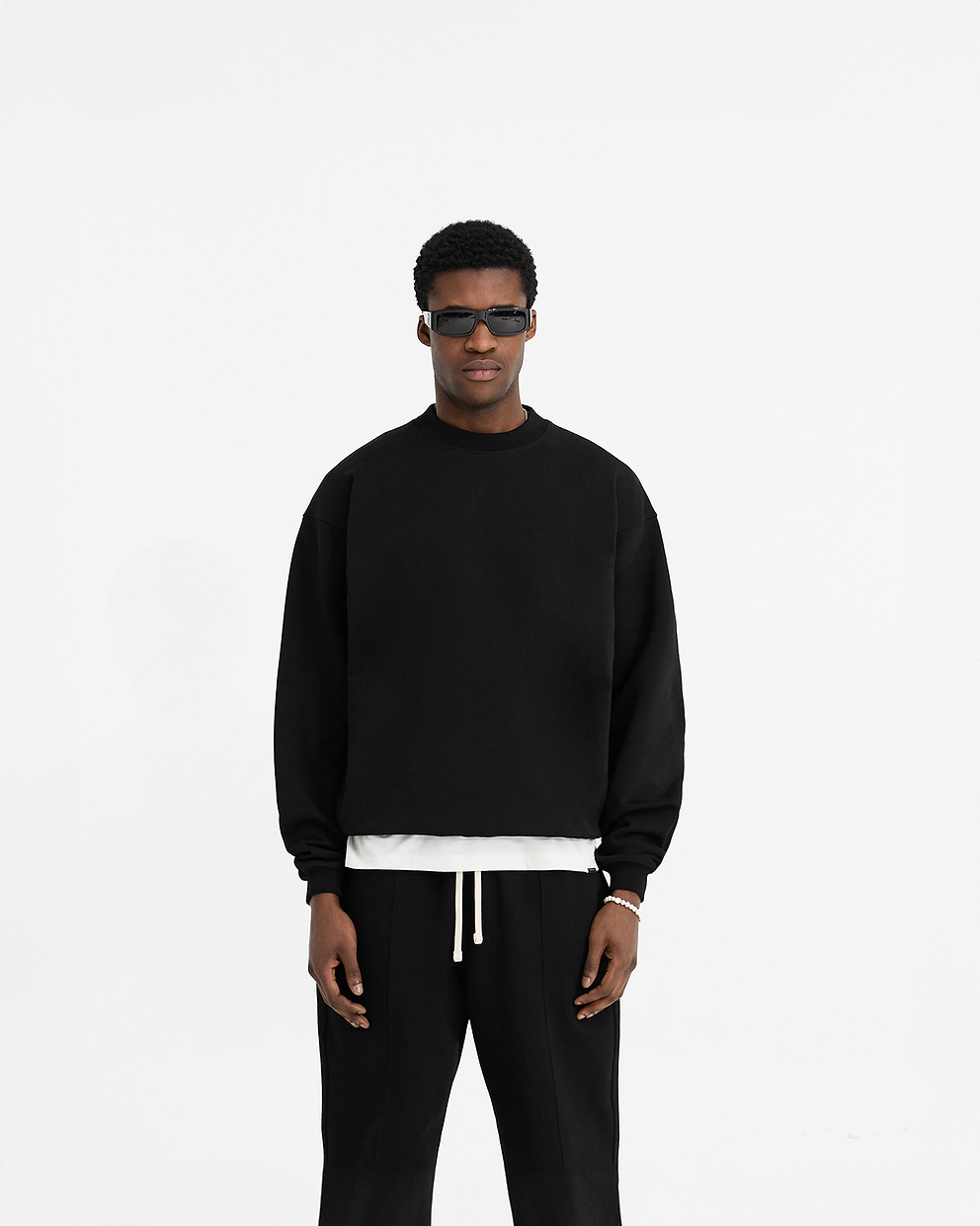 Initial Oversized Sweater - SCHWARZ