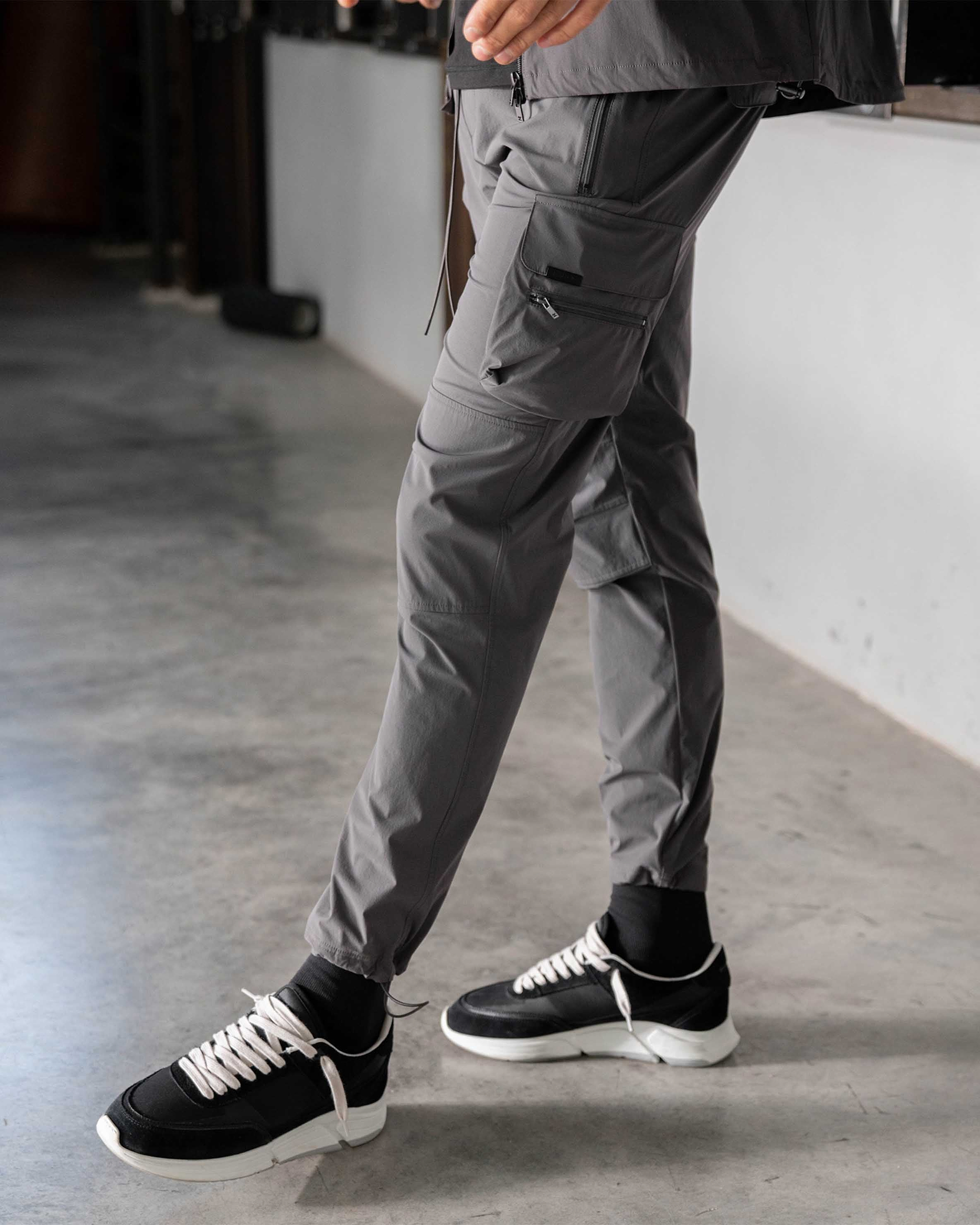 247 Pant - Grau