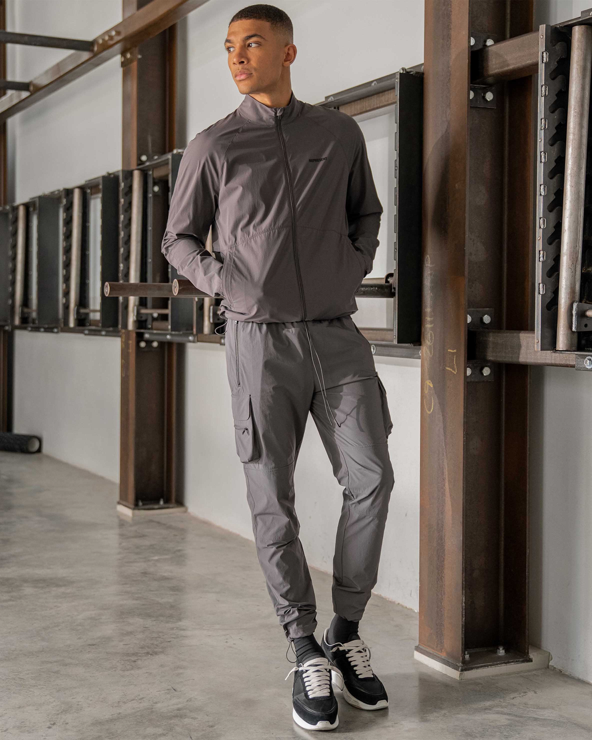 247 Pant - Grau