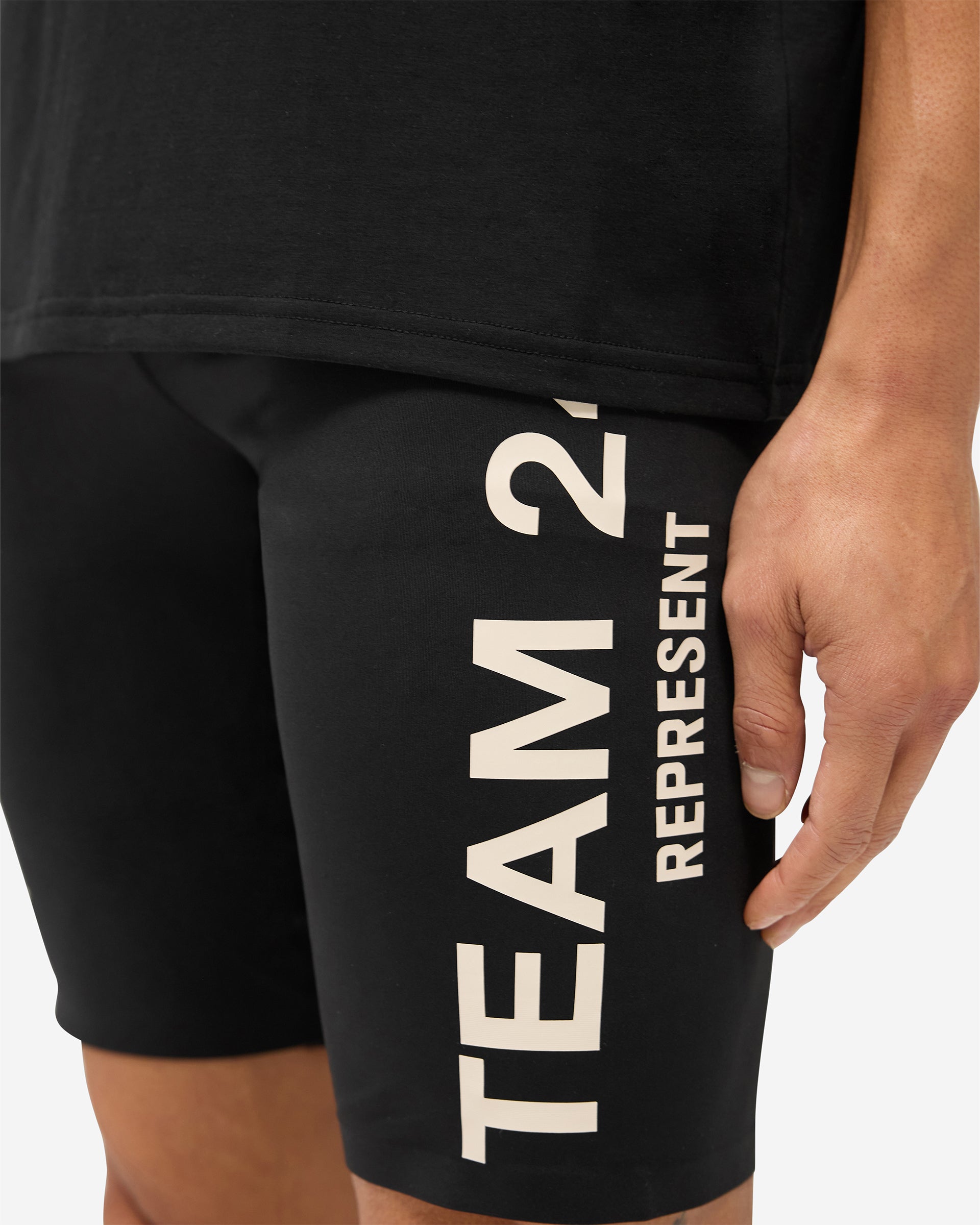 Team 247 Half Tight | Schwarze Performance Lauf-Halb-Tights