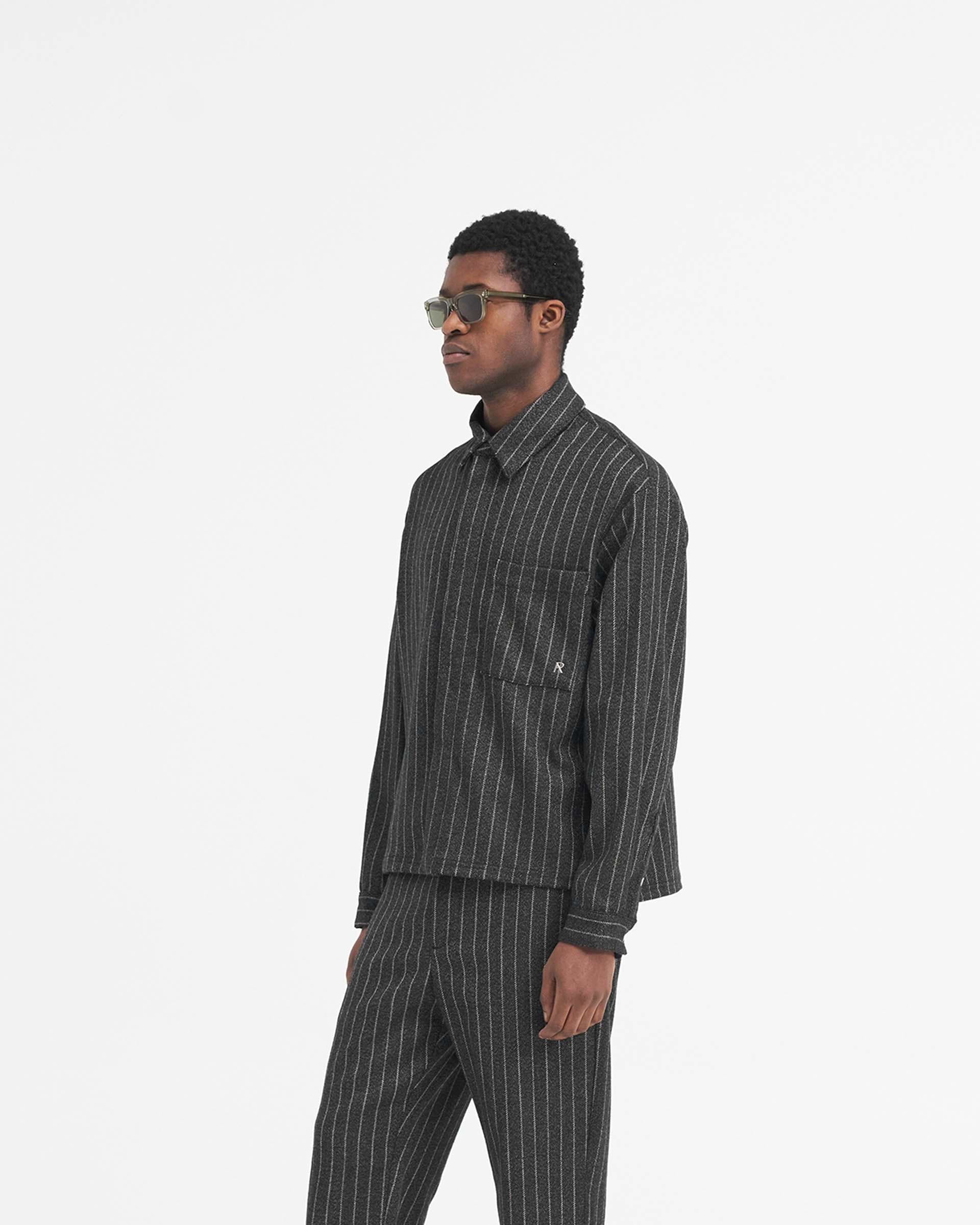 Cropped Dress Shirt - Schwarzer Nadelstreifen