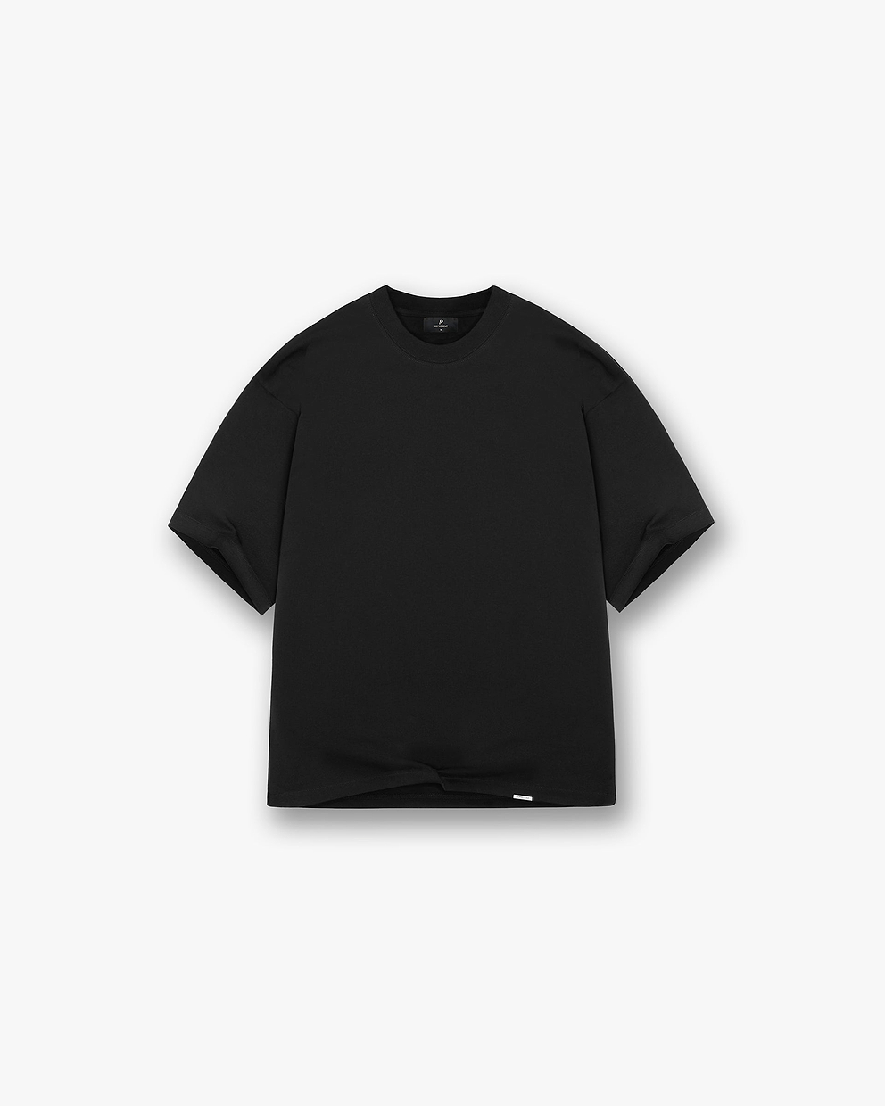 Initial Boxy T-Shirt - SCHWARZ