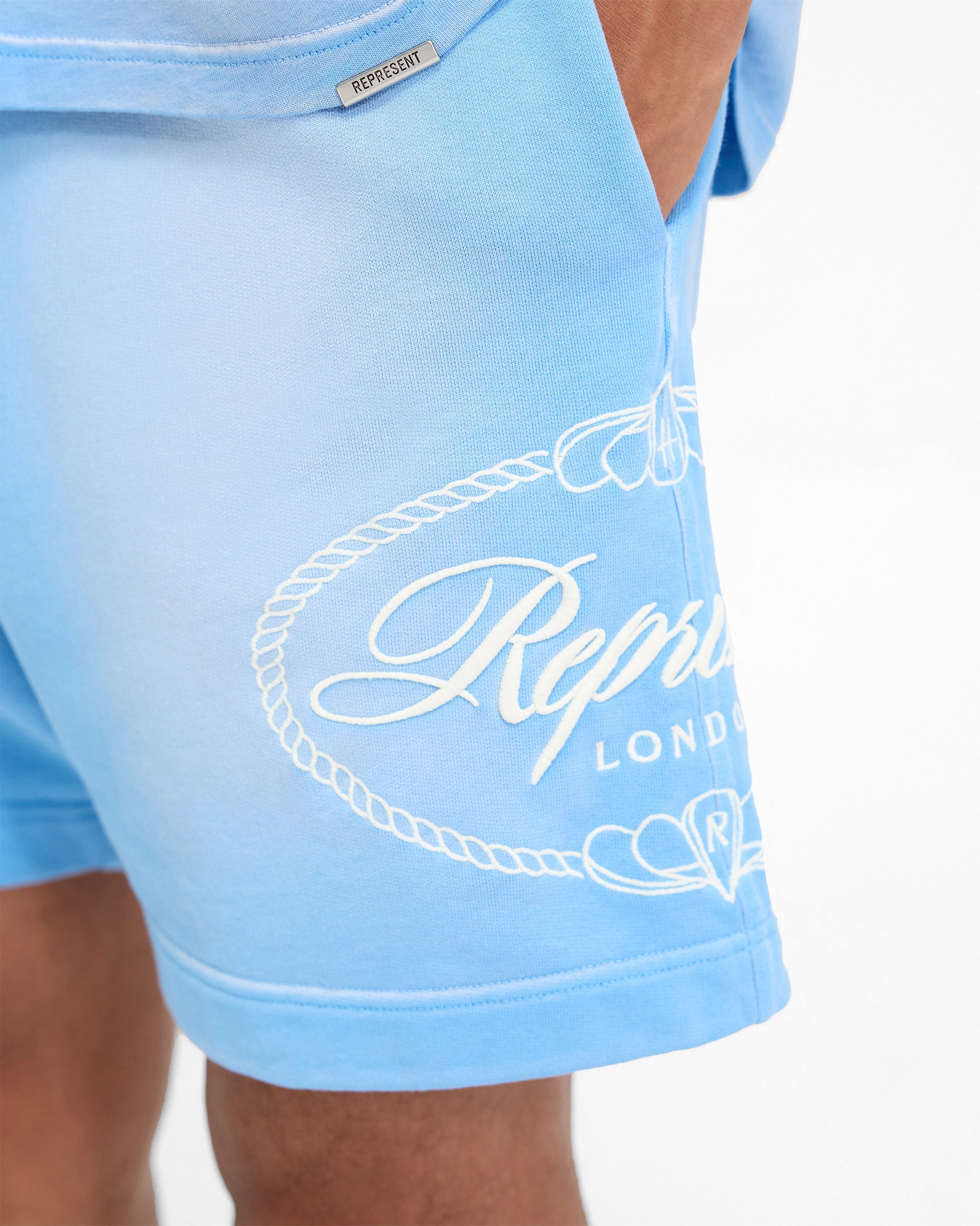 Represent X Harrods Crest Short - Bleu Nuage