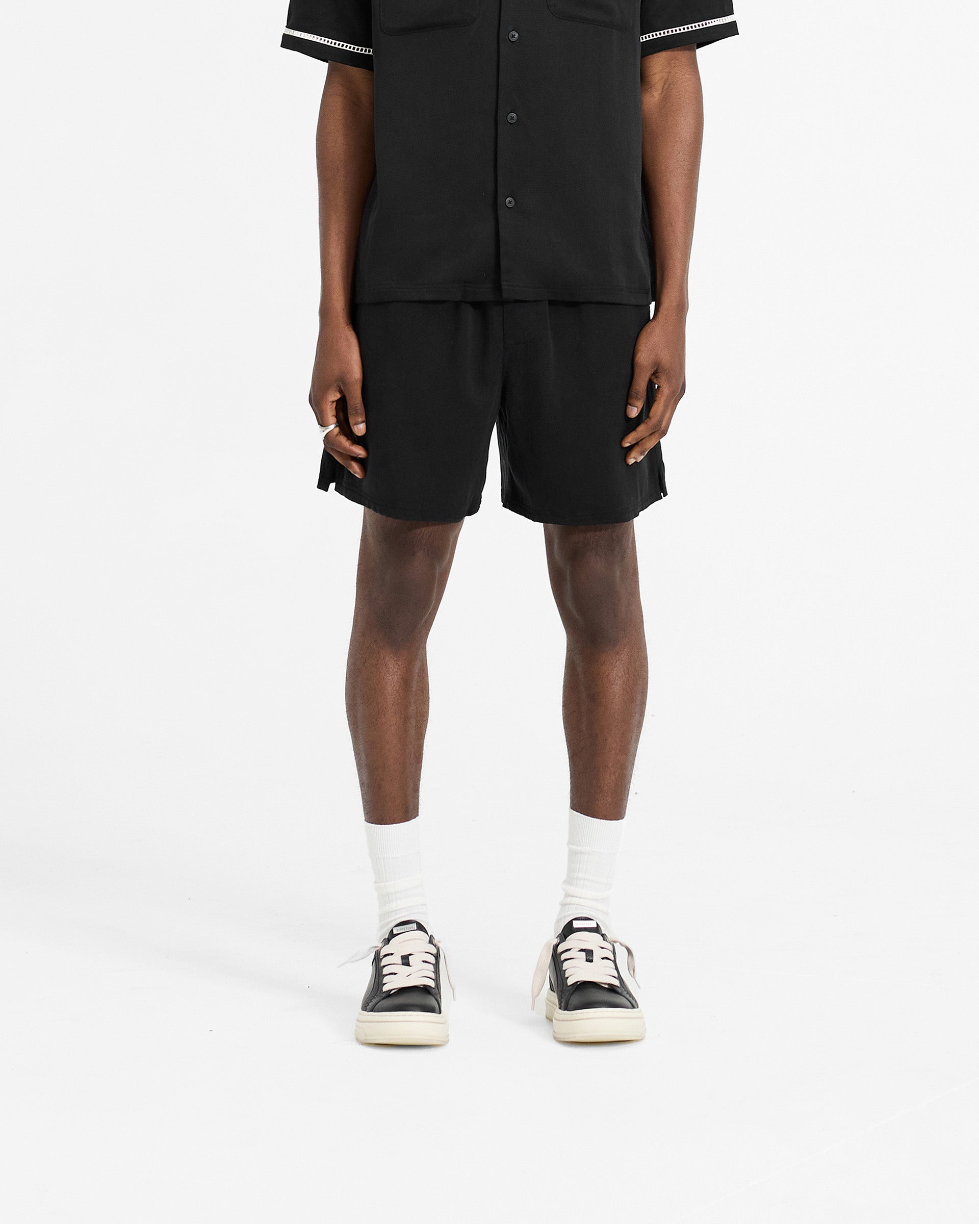 Resort Shorts - Tiefschwarz