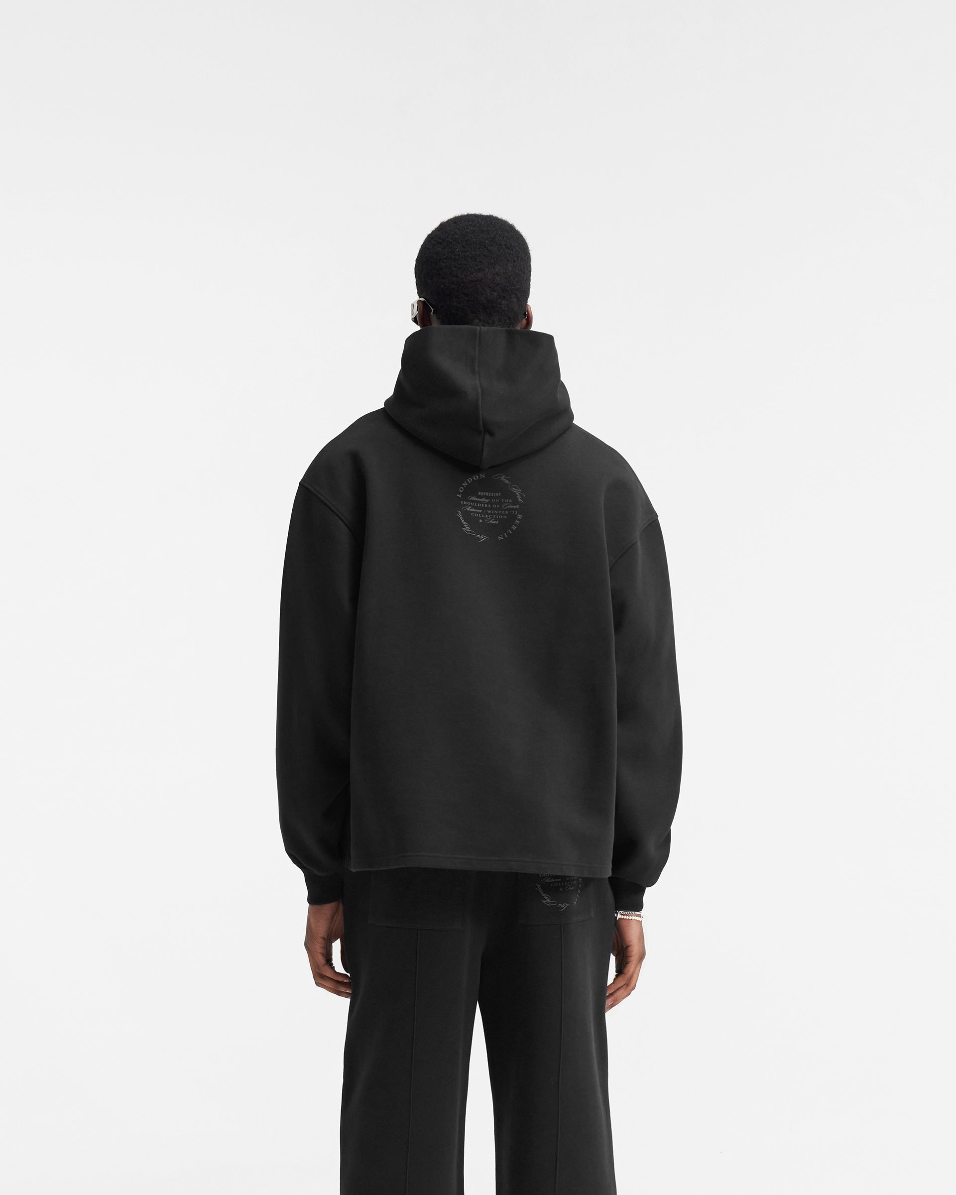 Season Tour Relaxed Hoodie - Schwarz