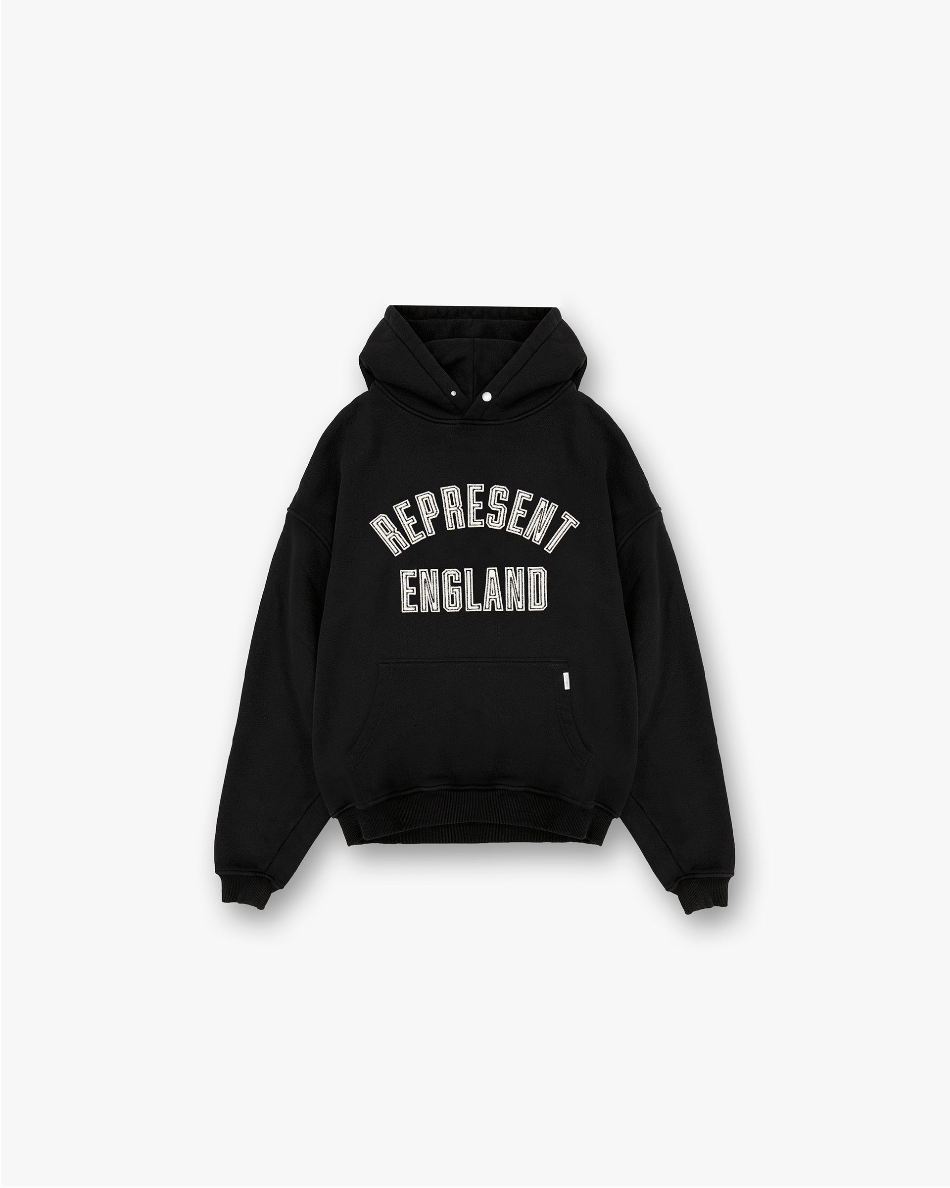 England Applique Hoodie - Jet Black

England Applique Hoodie - Tiefschwarz