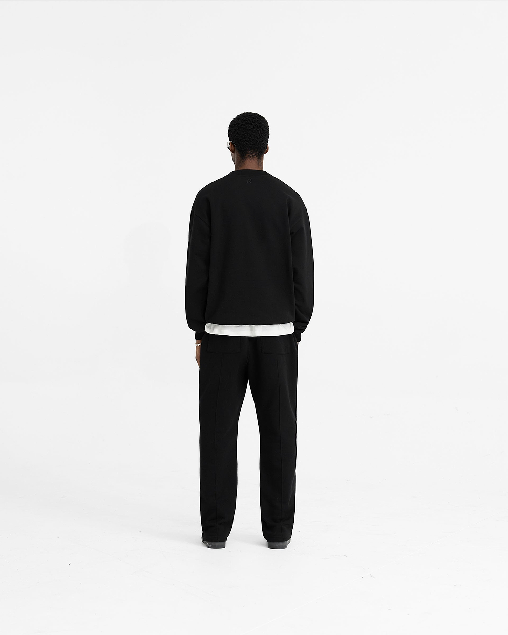 Initial Oversized Sweater - SCHWARZ