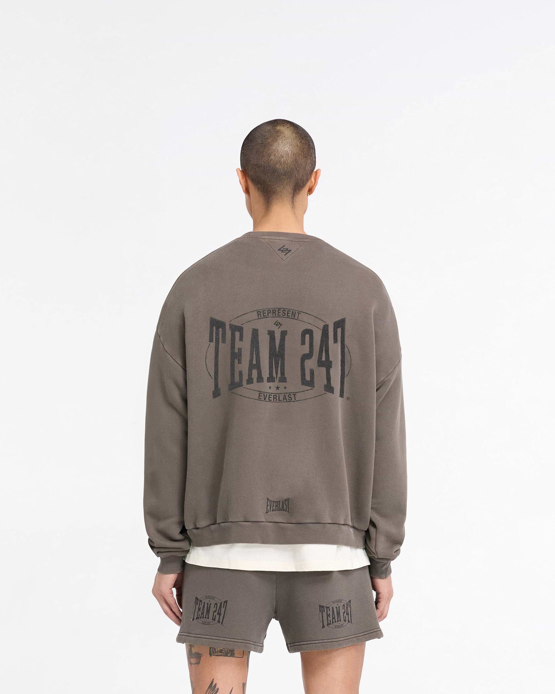 Pull Boxy 247 X Everlast Training Camp - Marron Délavé