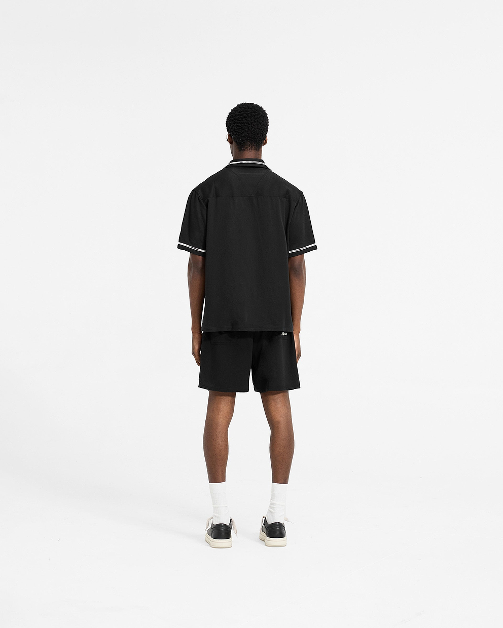 Resort Shorts - TIEFSCHWARZ