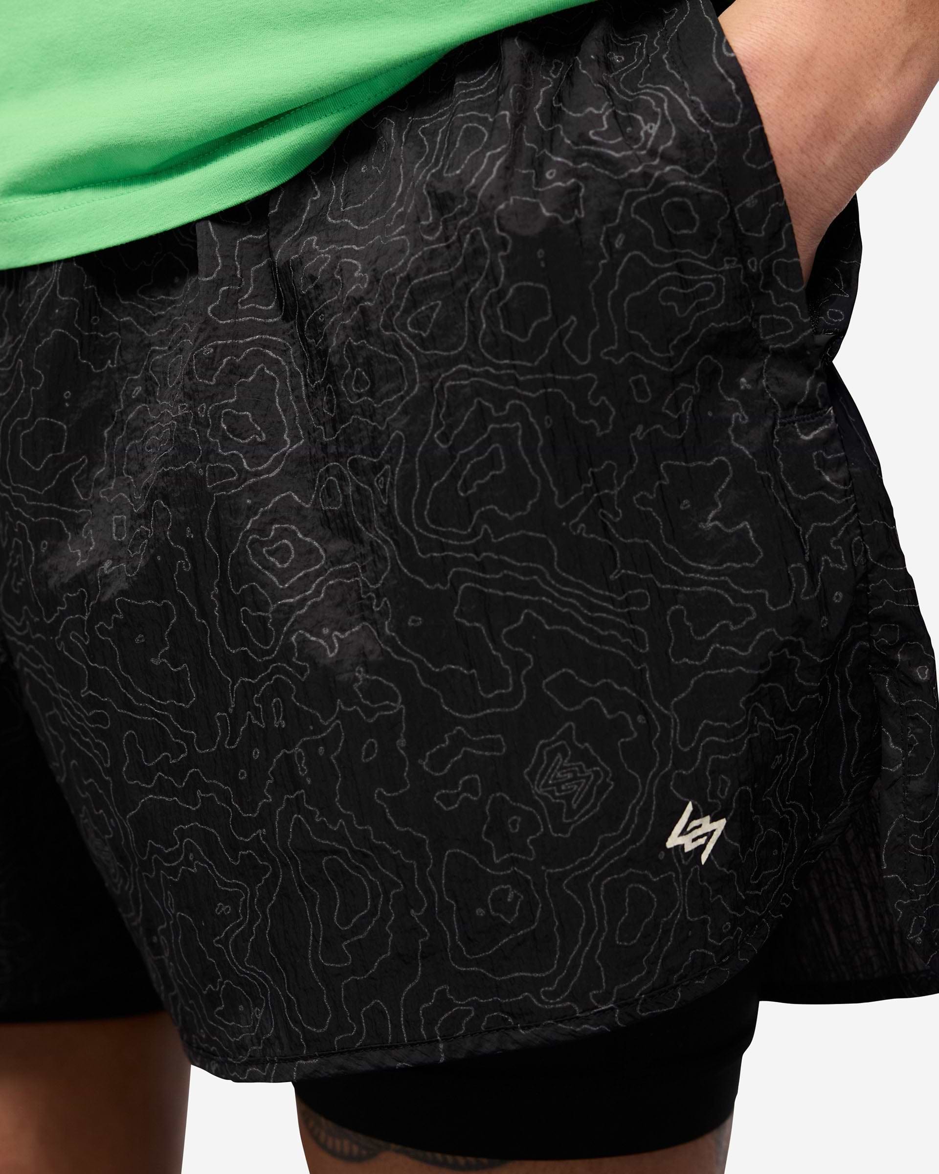 247 Contour 2-In-1 Run Shorts - Schwarz