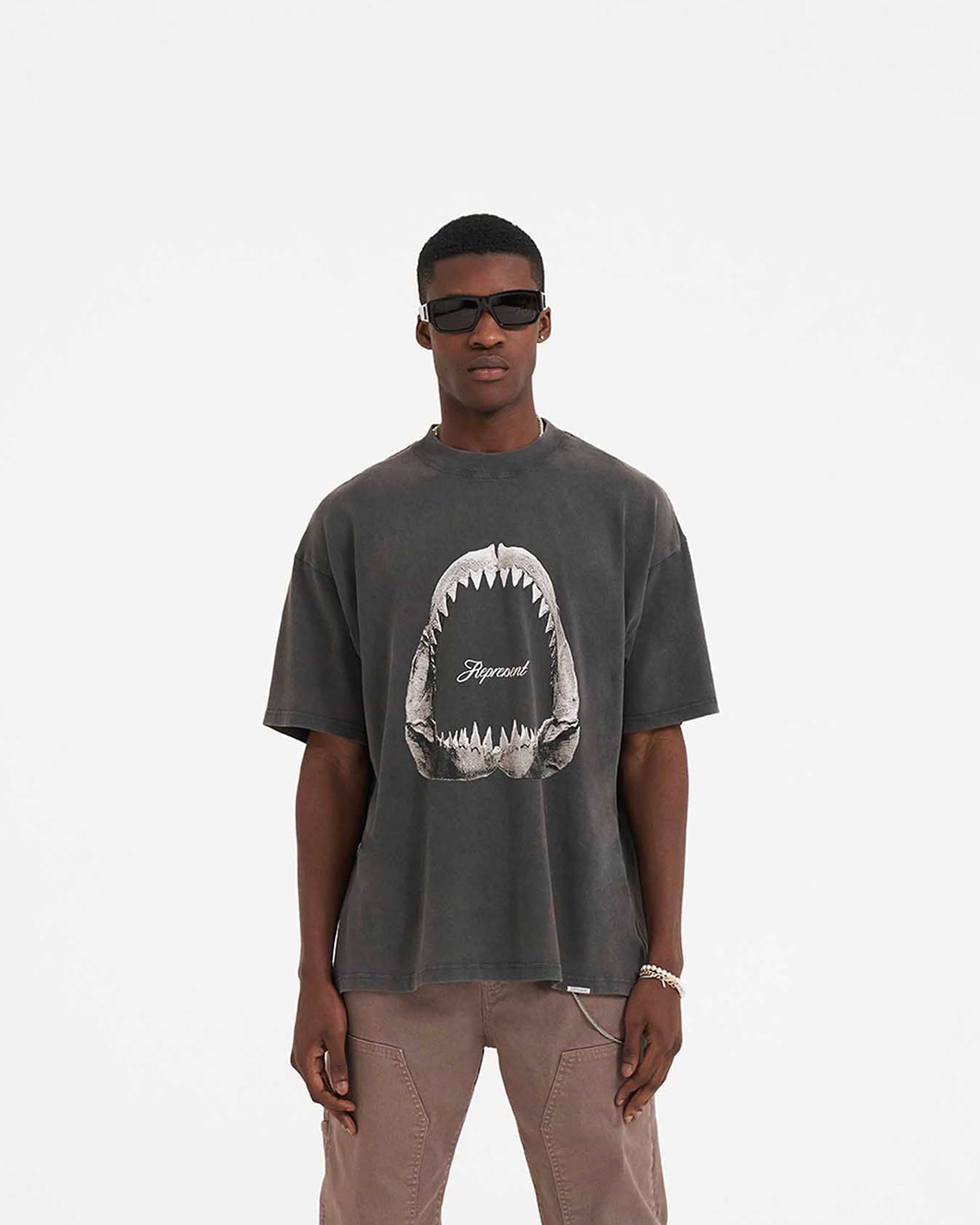Shark Jaws T-Shirt | Vintage Grey T-Shirts SS23 | Represent Clo