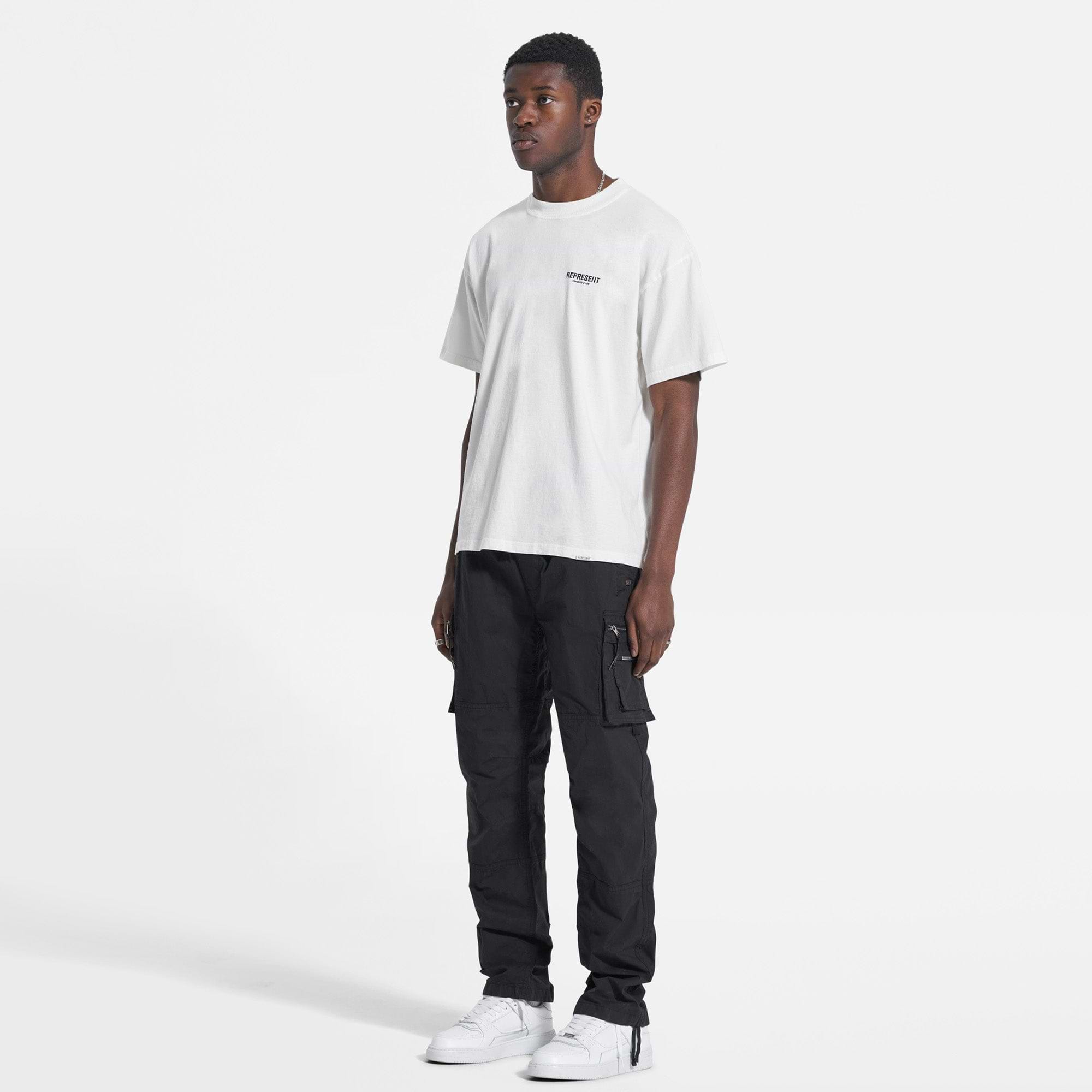 Cargo pants and t shirt online