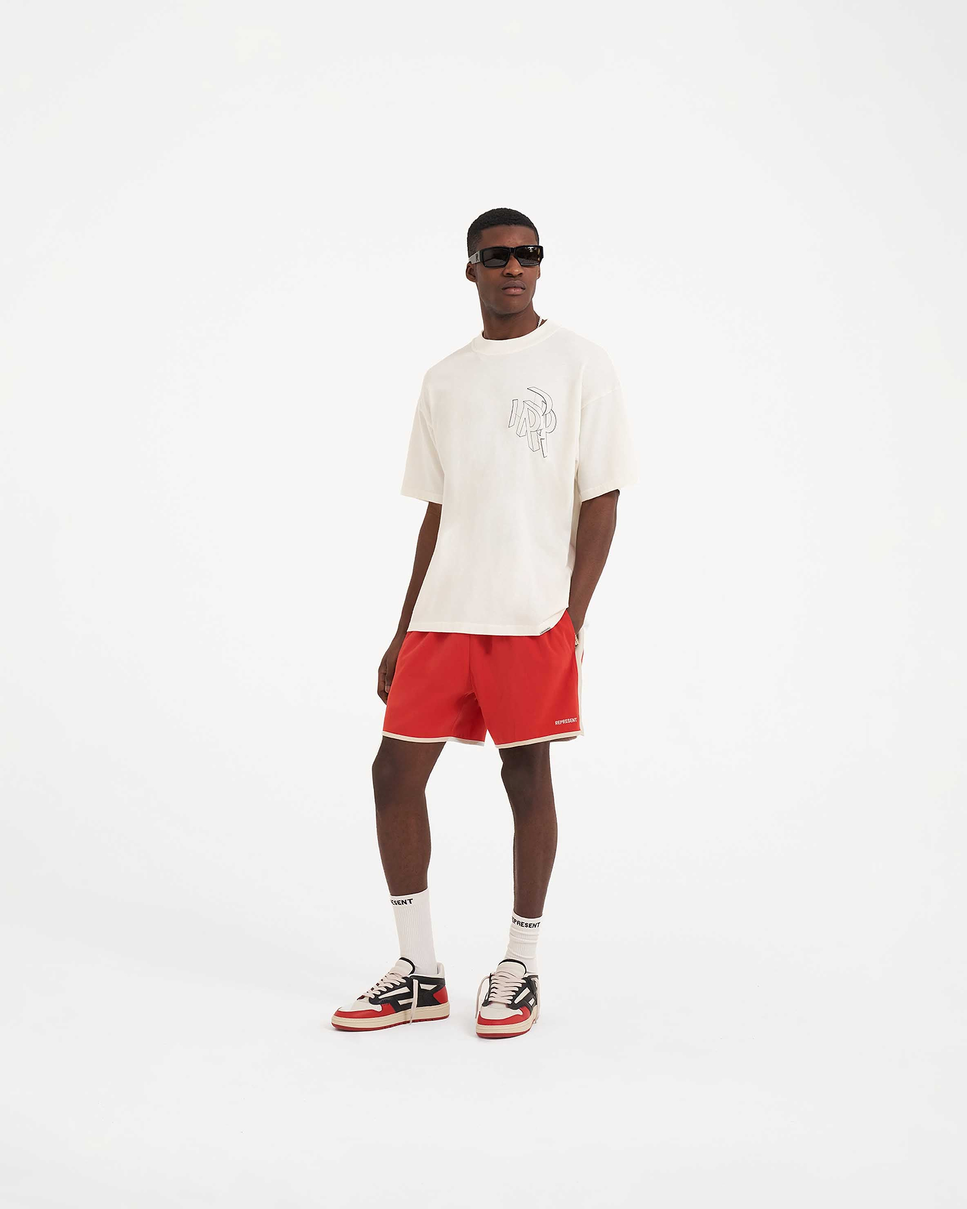 Souvenir Shorts - Burnt Red