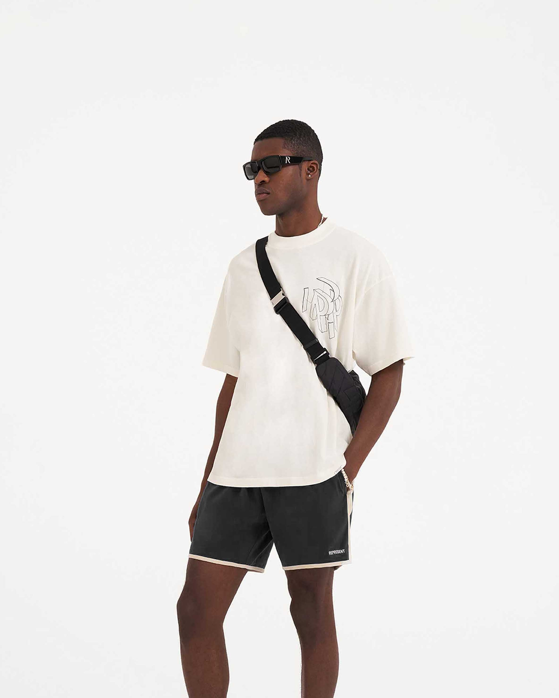 Souvenir Shorts - Black