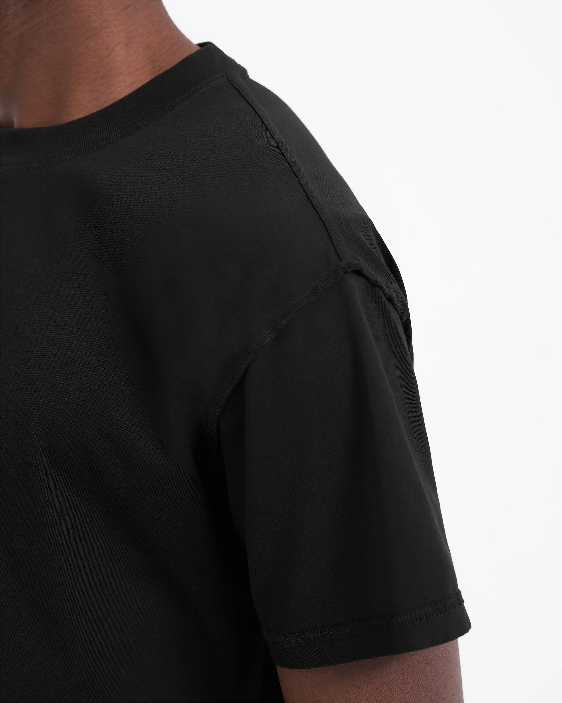 T-Shirt mit Initialen - Tiefschwarz