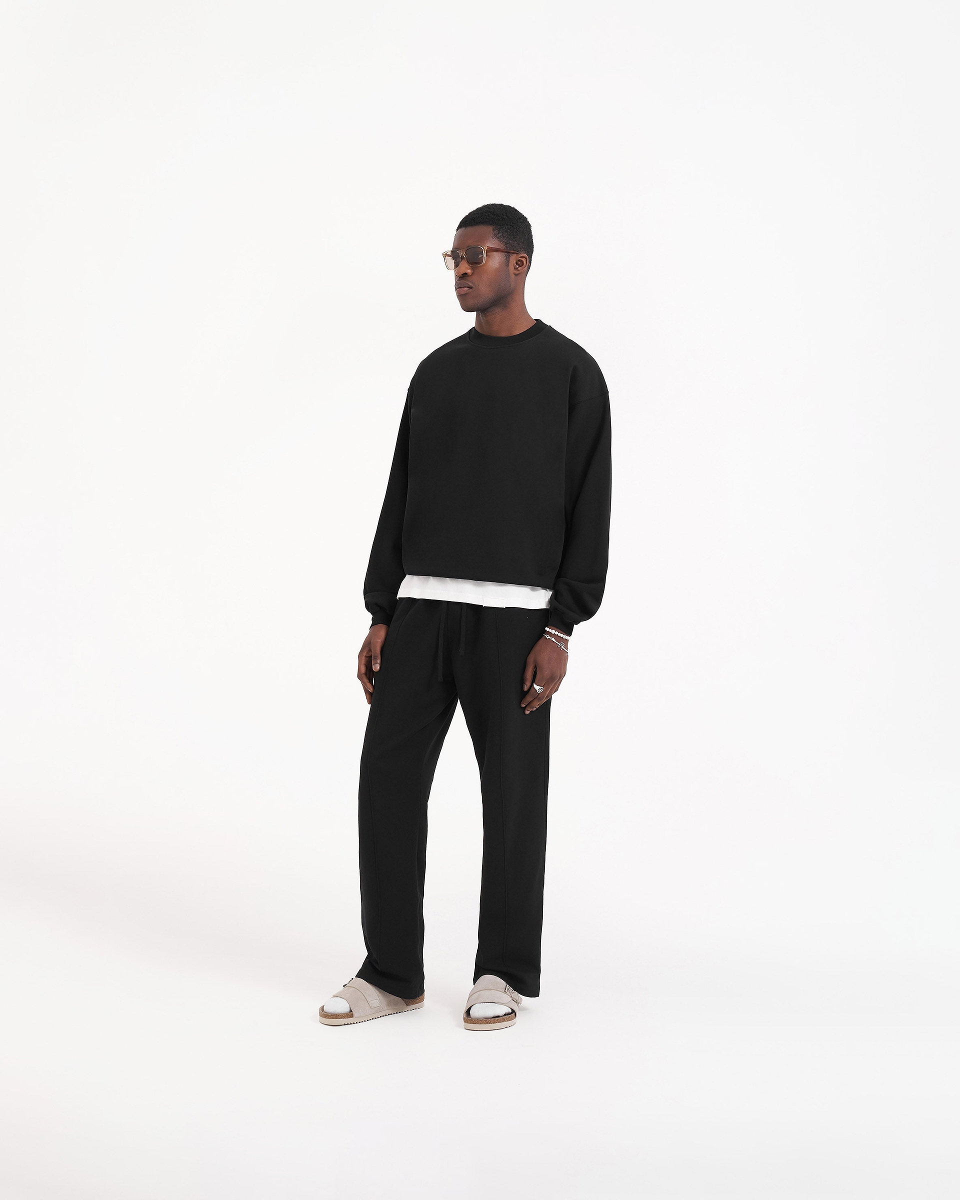 Pullover mit Initialen - Tiefschwarz