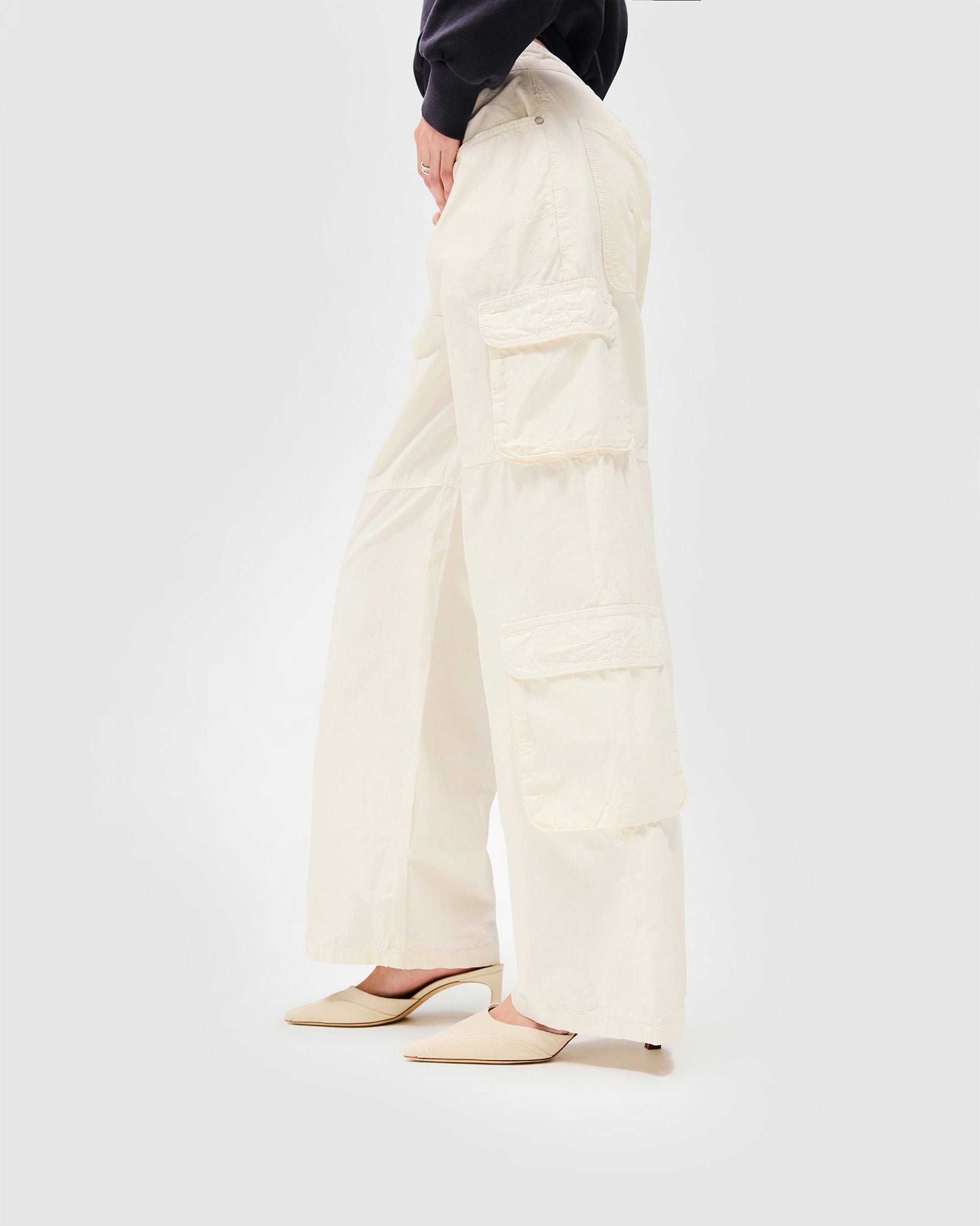 Fender Cargo - Antique White