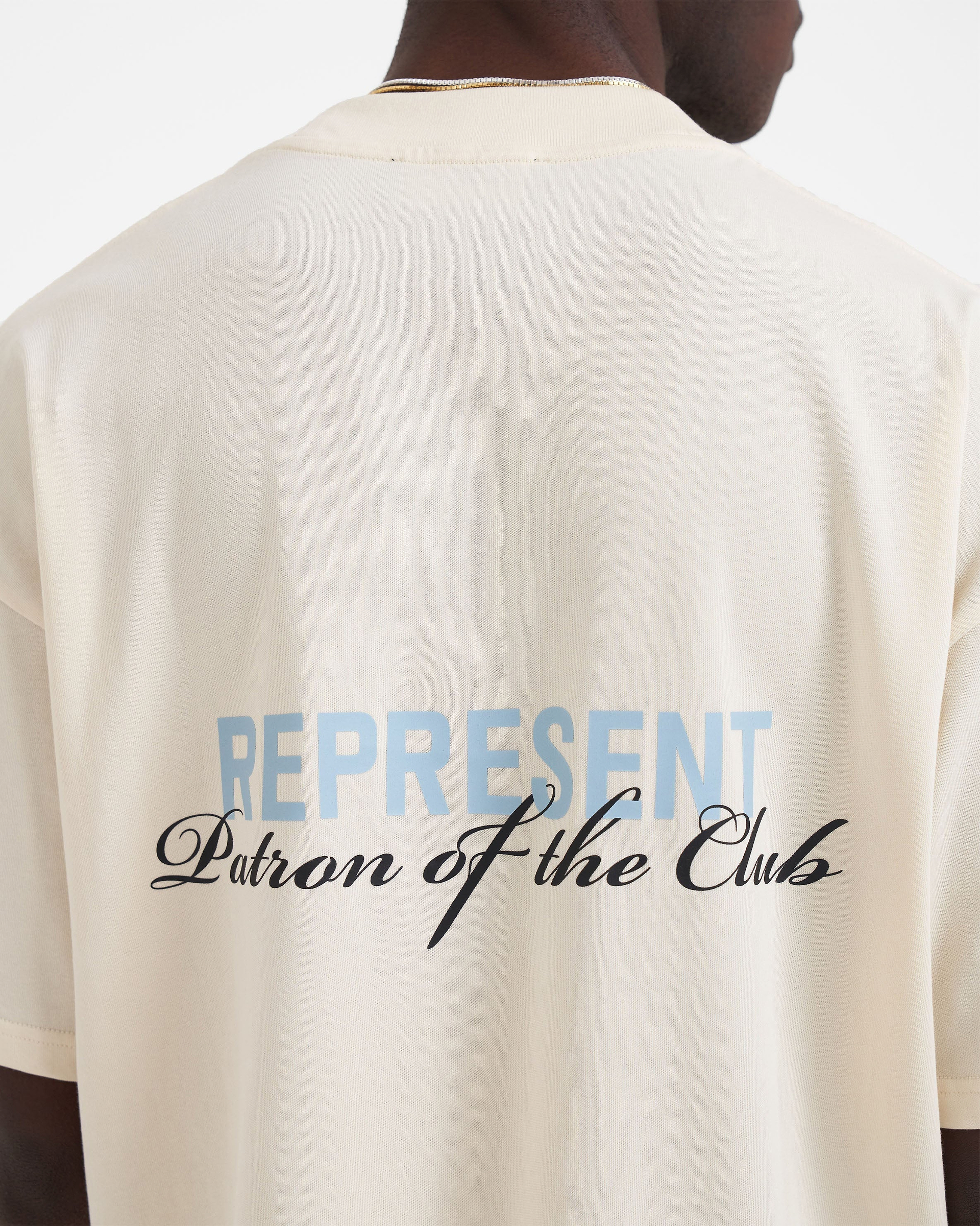 Patron Of The Club T-Shirt - Buttercreme Puderblau