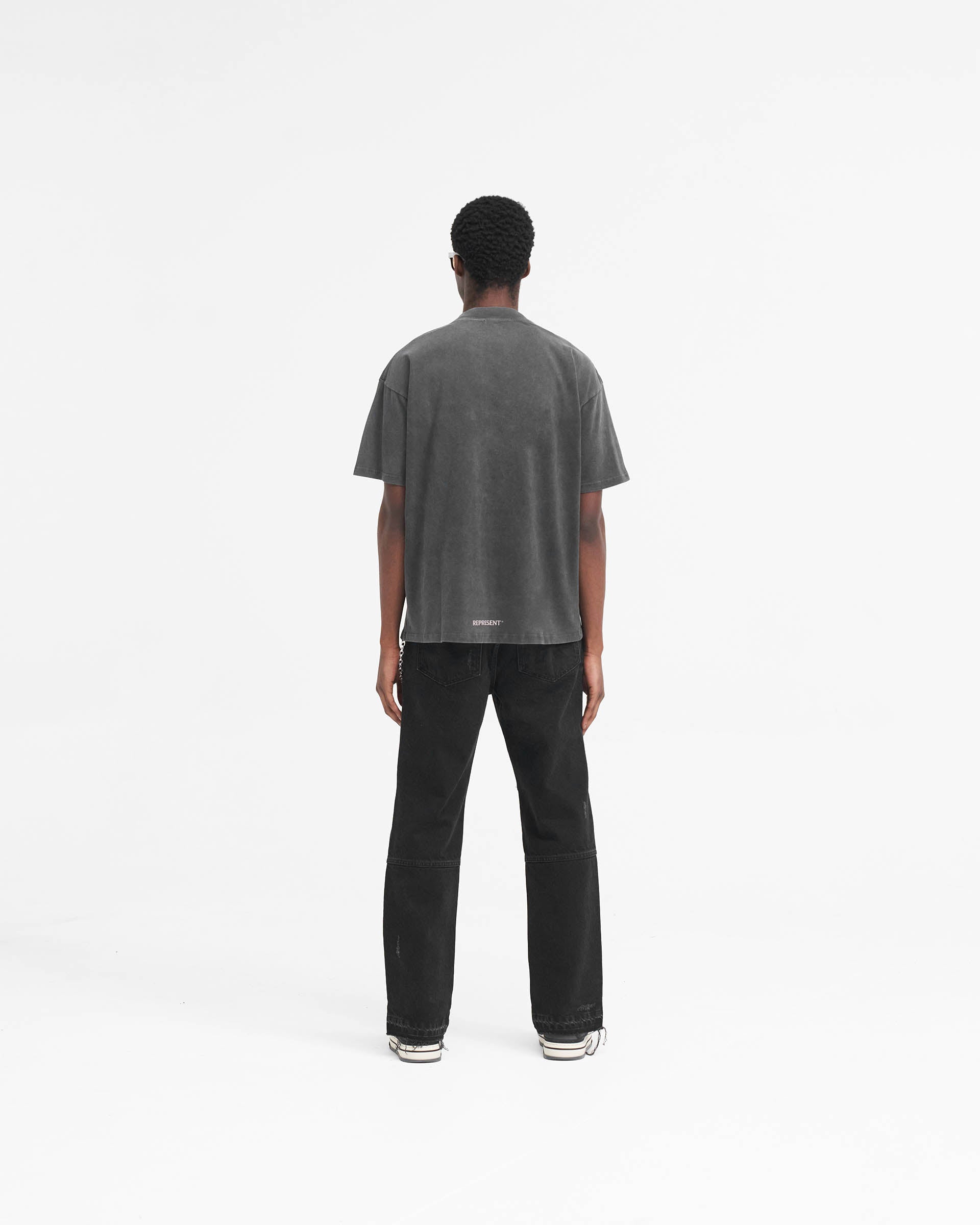R2 Jeans mit abgestuftem Saum - Off Black