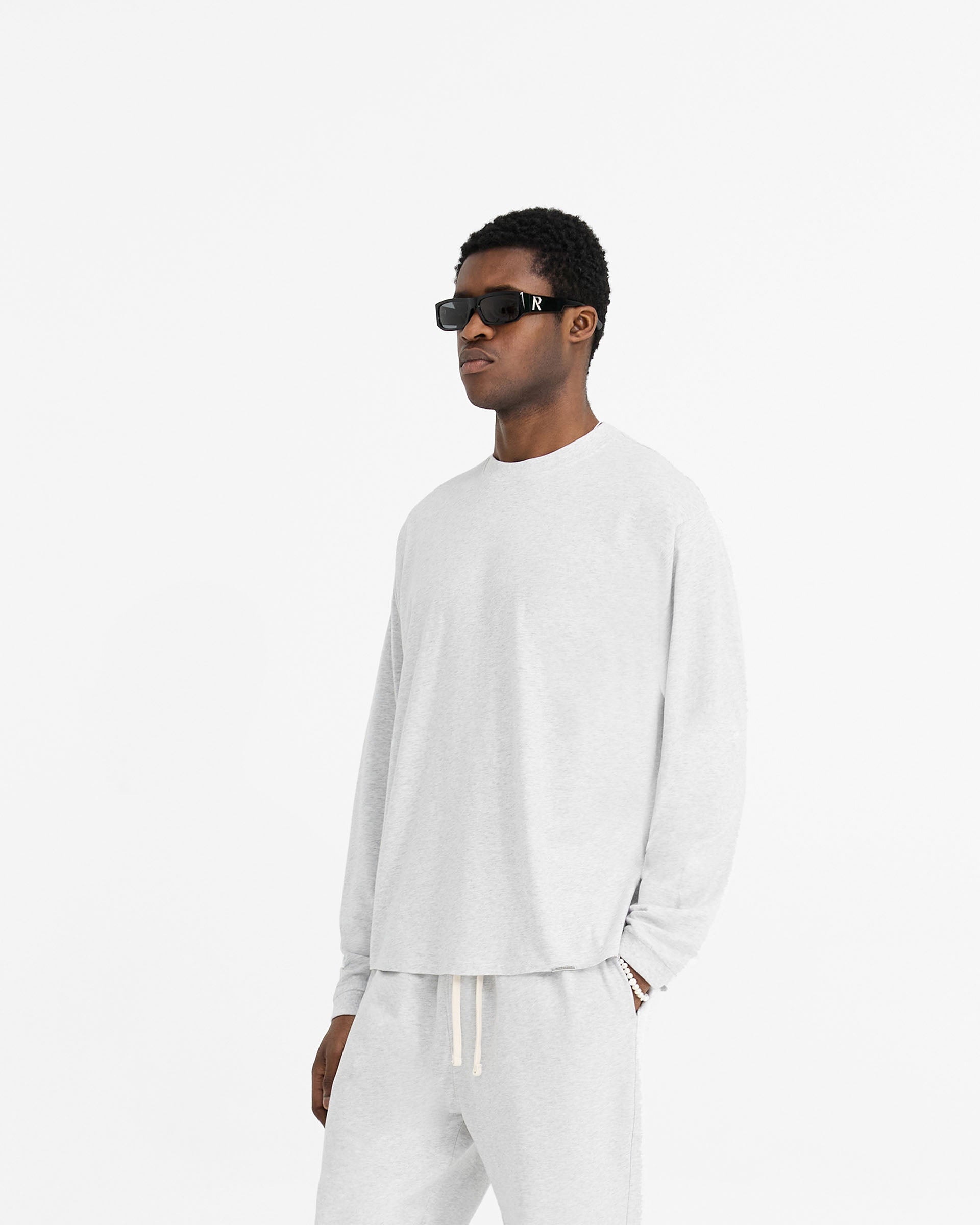 Langarm-T-Shirt mit Initialen-Motiv – Eisgrau meliert