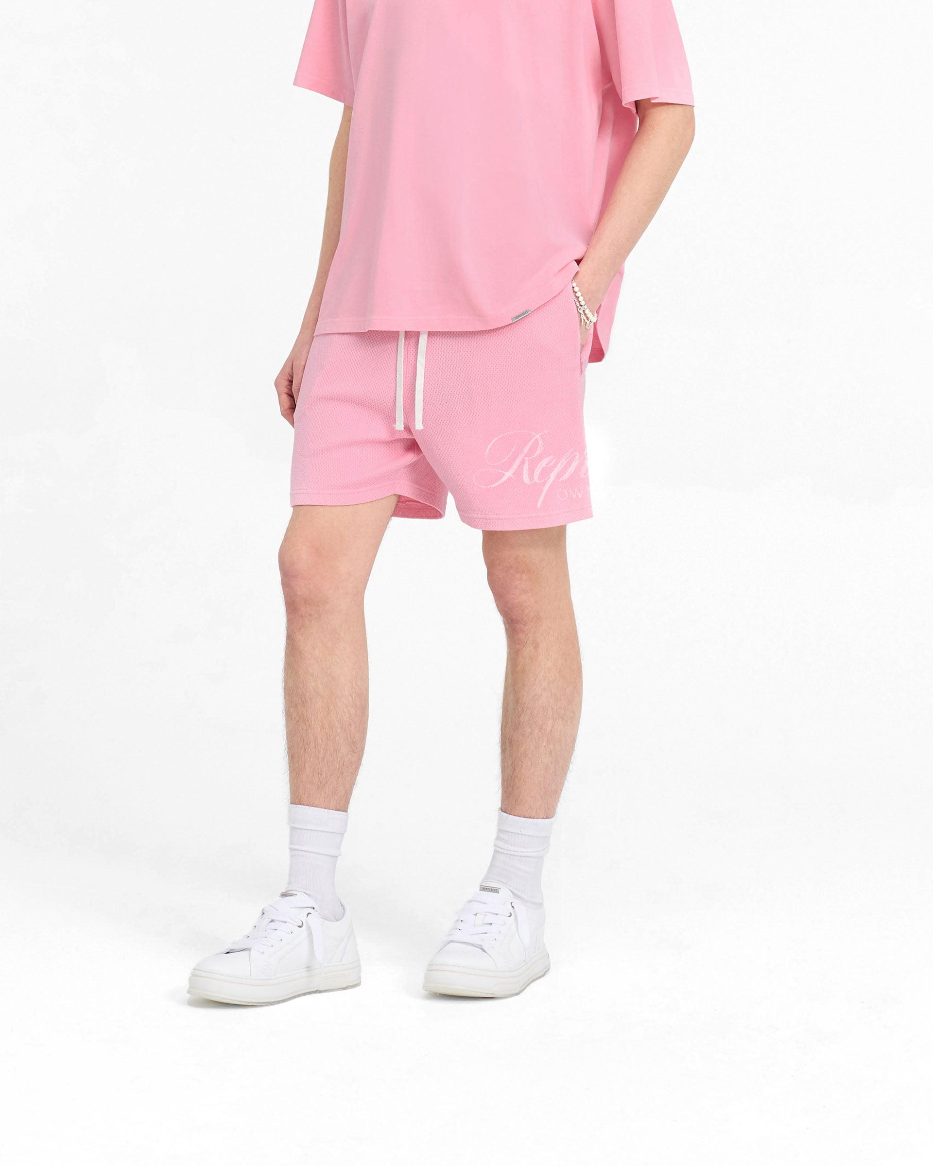 Represent Owners Club Script Mesh-Shorts - Rosa