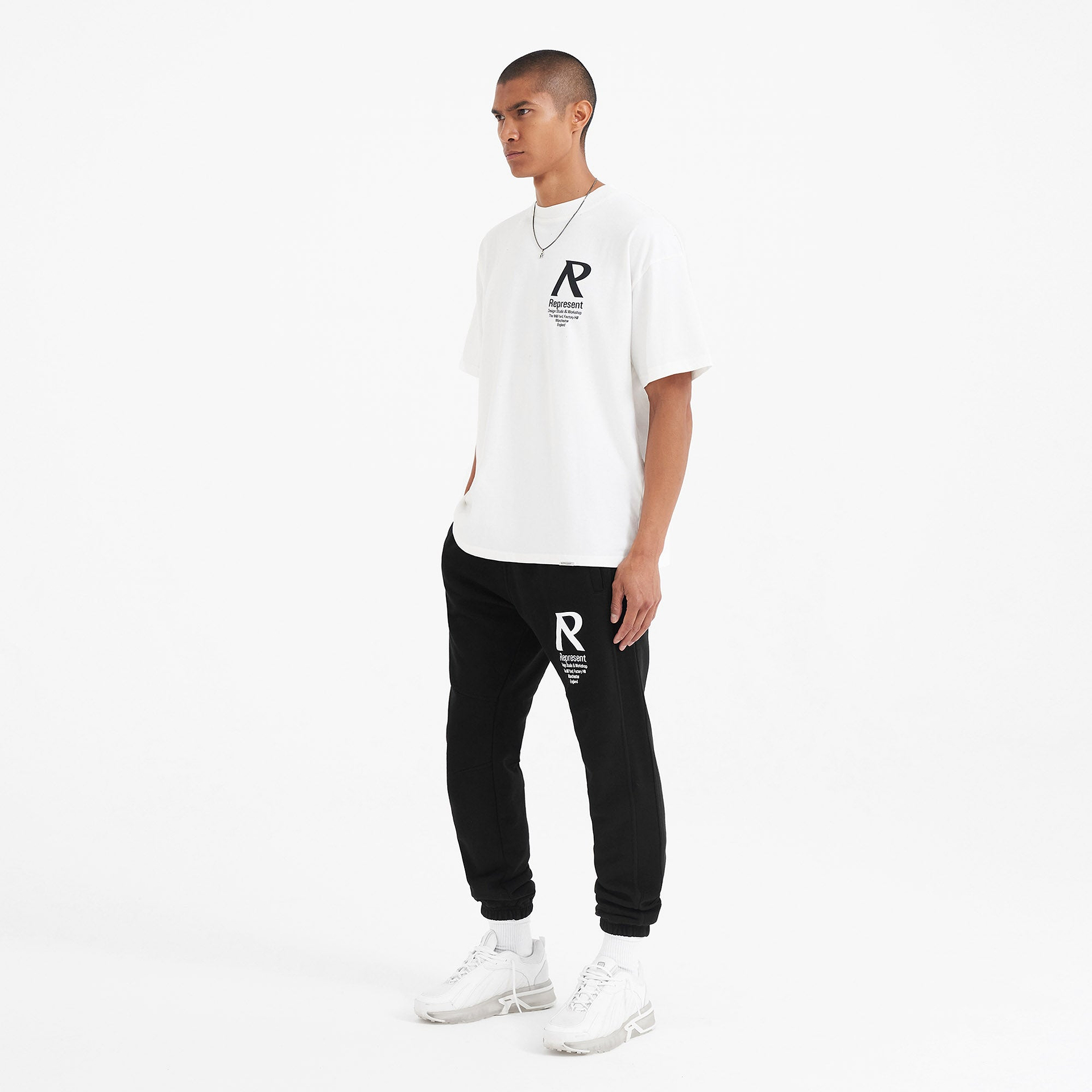 Jogginghose mit Initialen - Schwarz