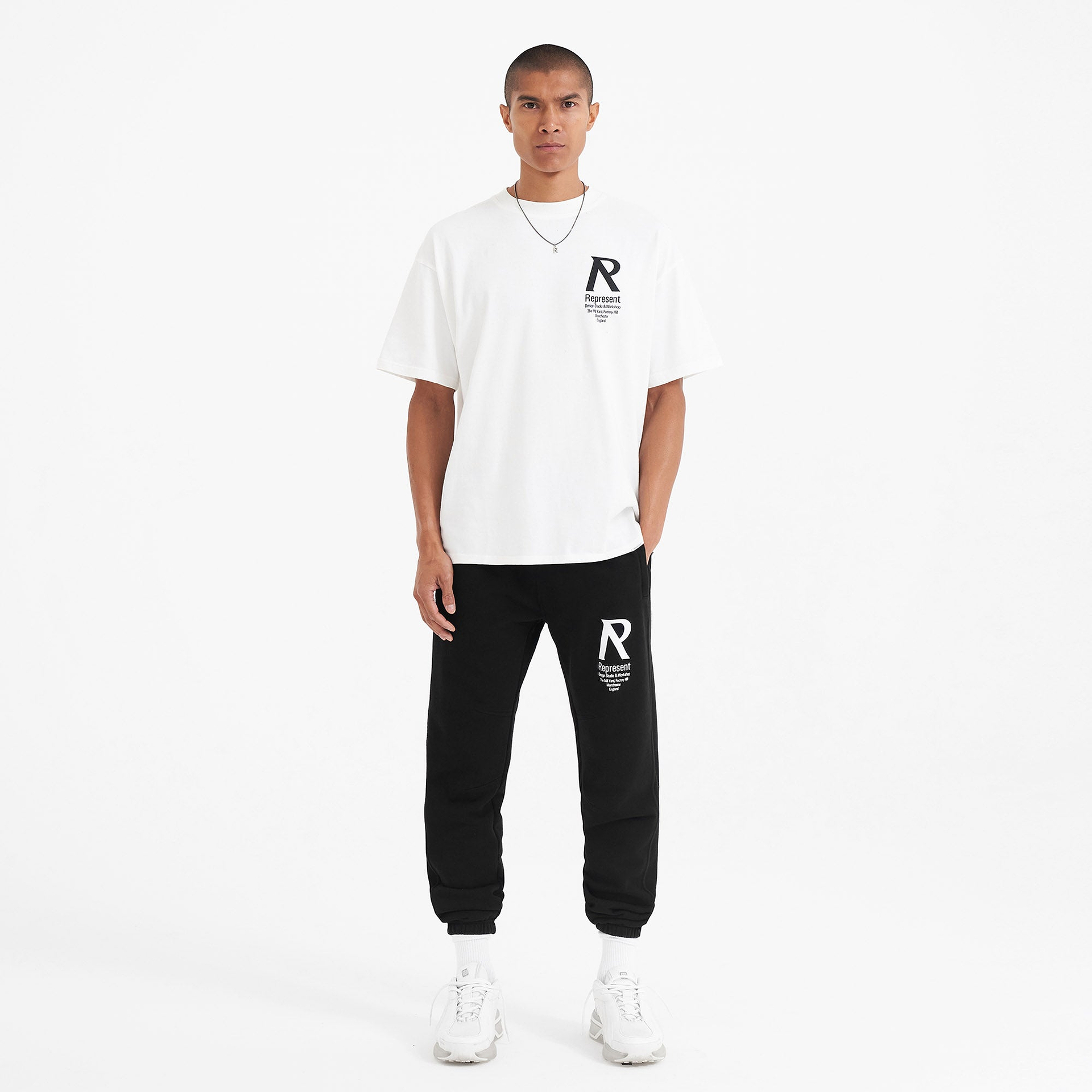 Jogginghose mit Initialen - Schwarz
