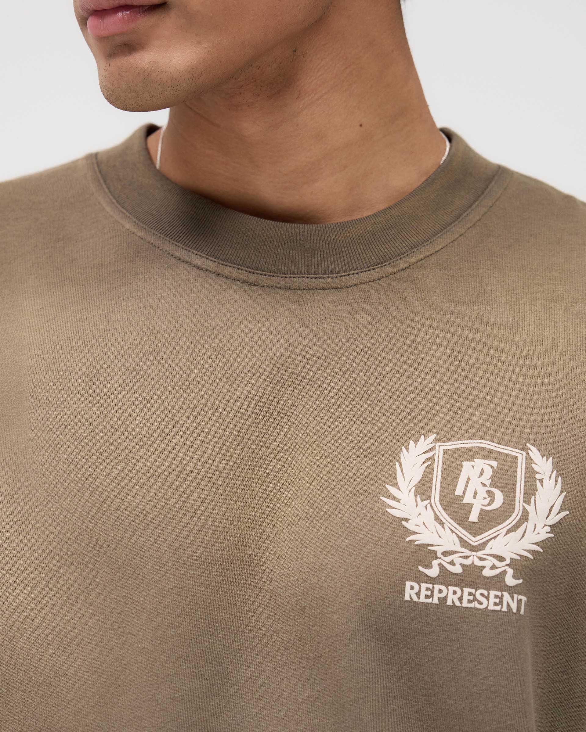 【REPRESENT】★Crest T-Shirt★ Crest T-Shirt - Vintage Black | REPRESENT