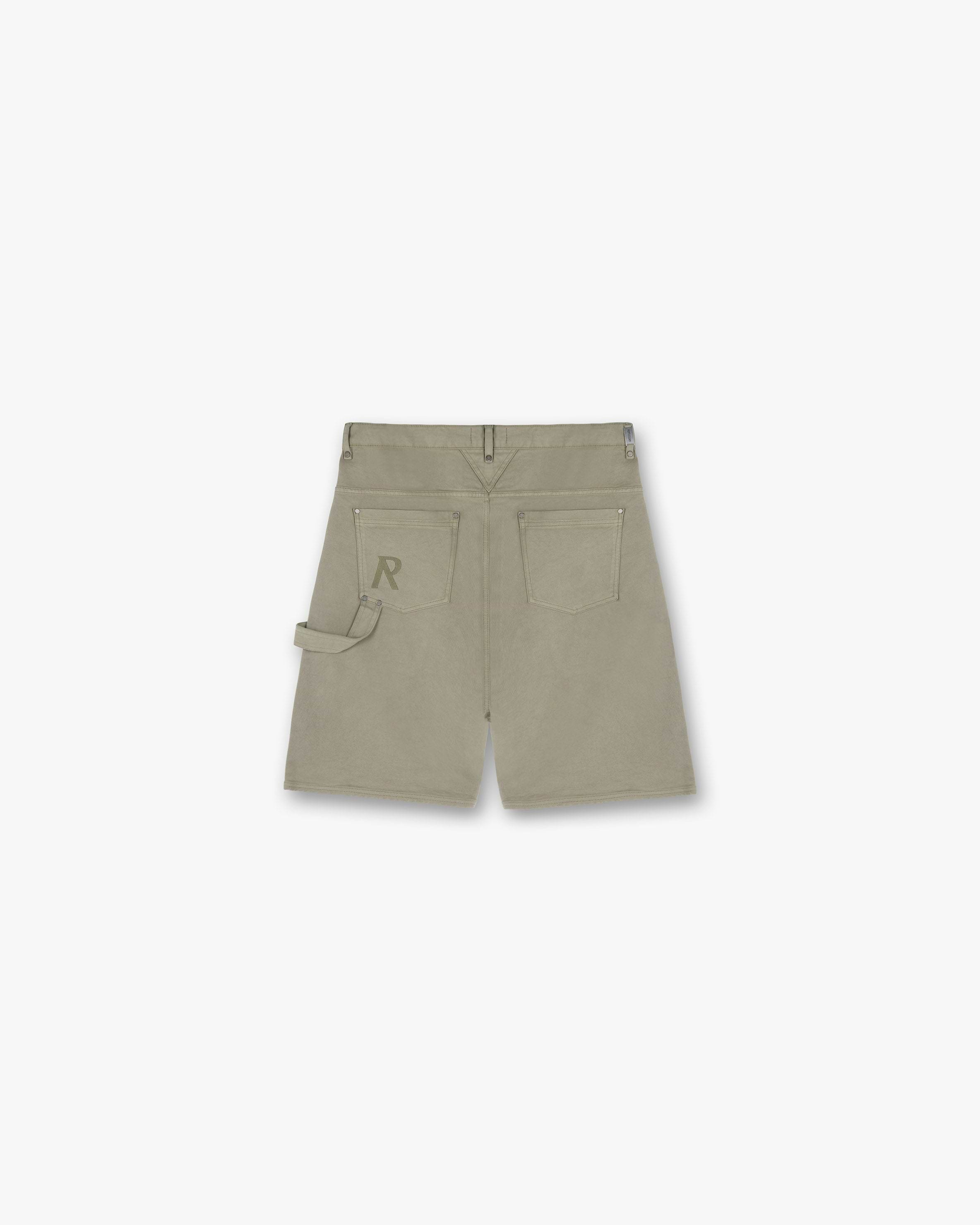 Cargo shorts on sale vs khaki shorts