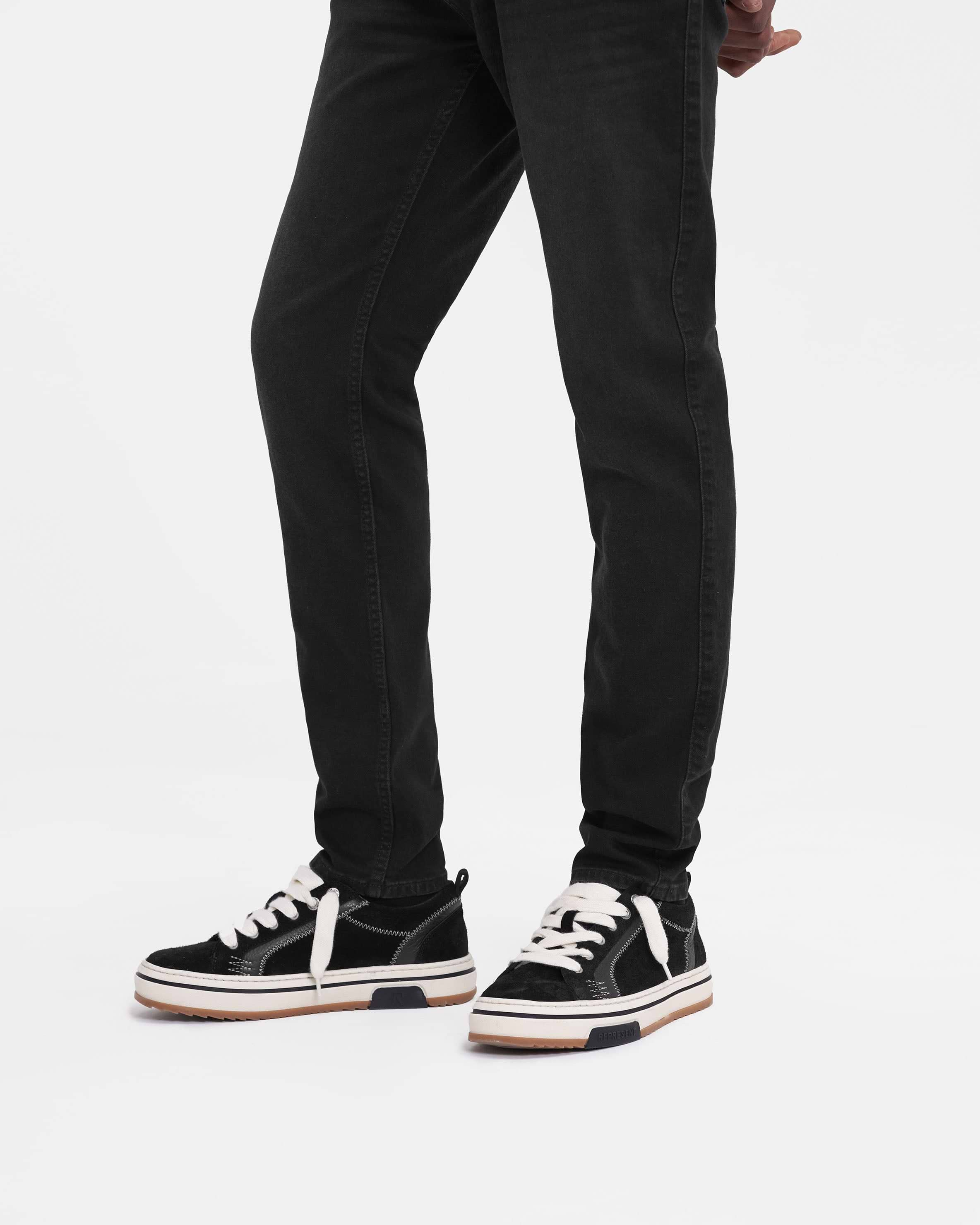 Represent cheapest Clo Black Jeans