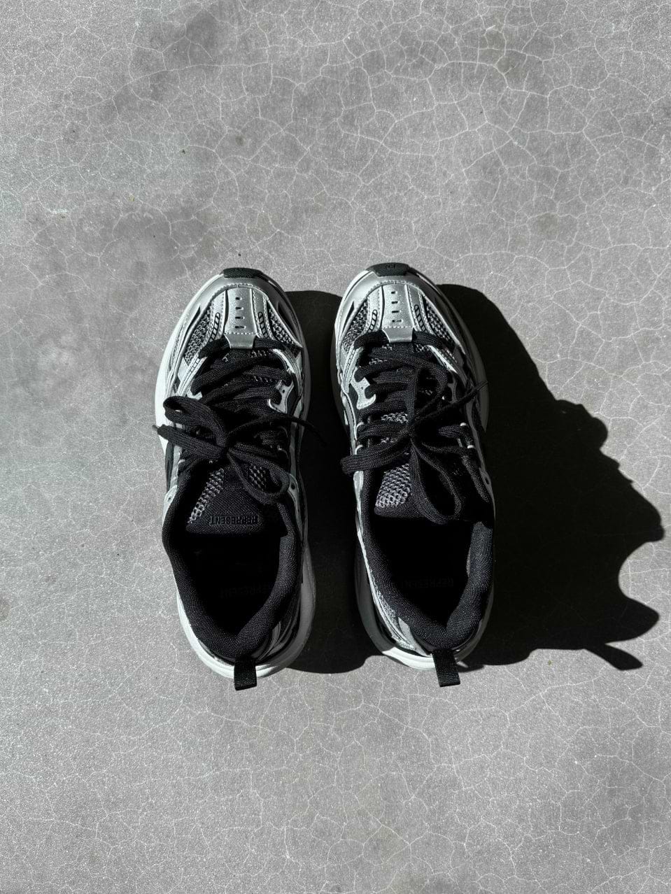 Storm Runner - Silver Black