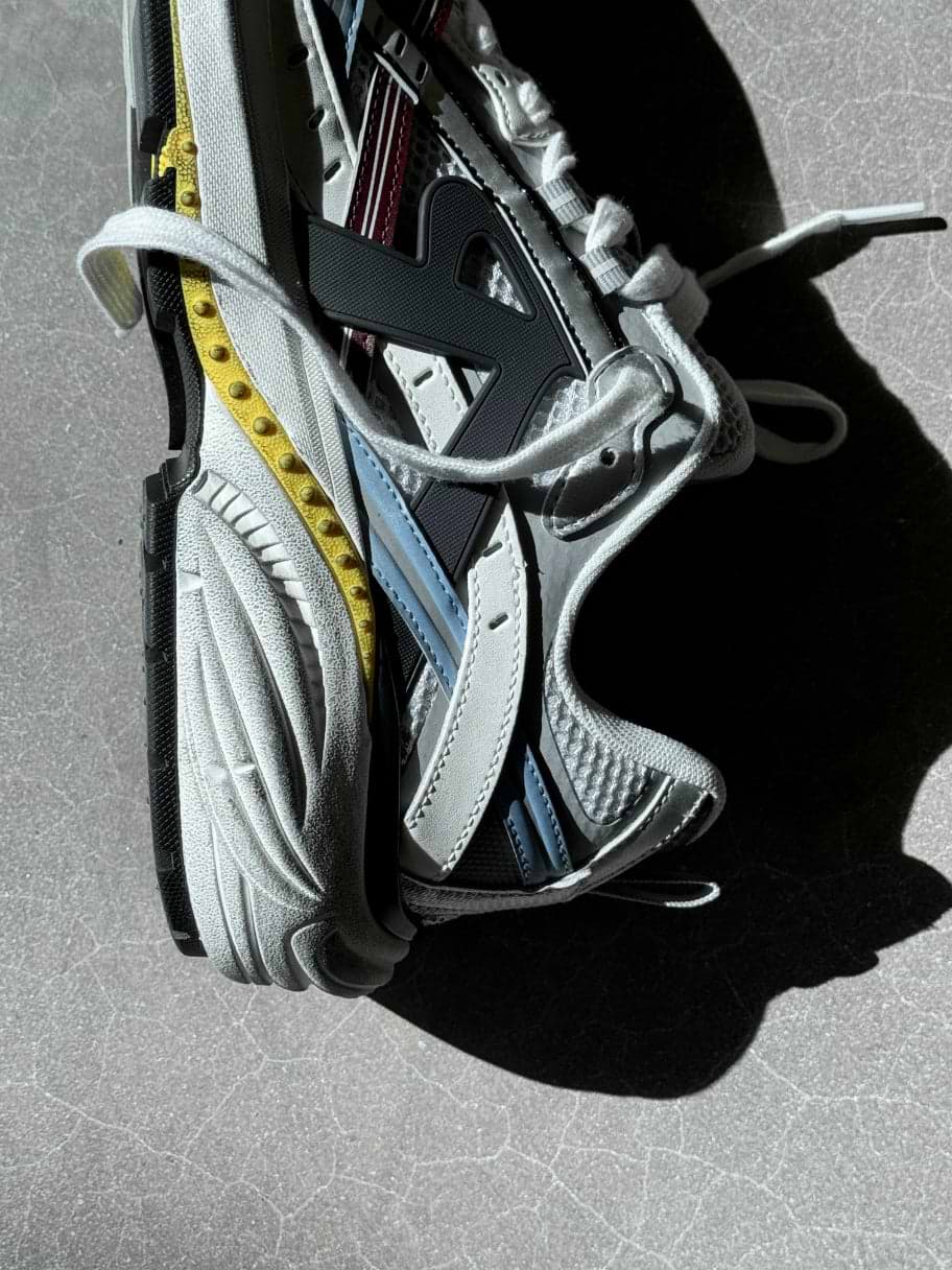 Storm Runner | Multi | REPRESENT