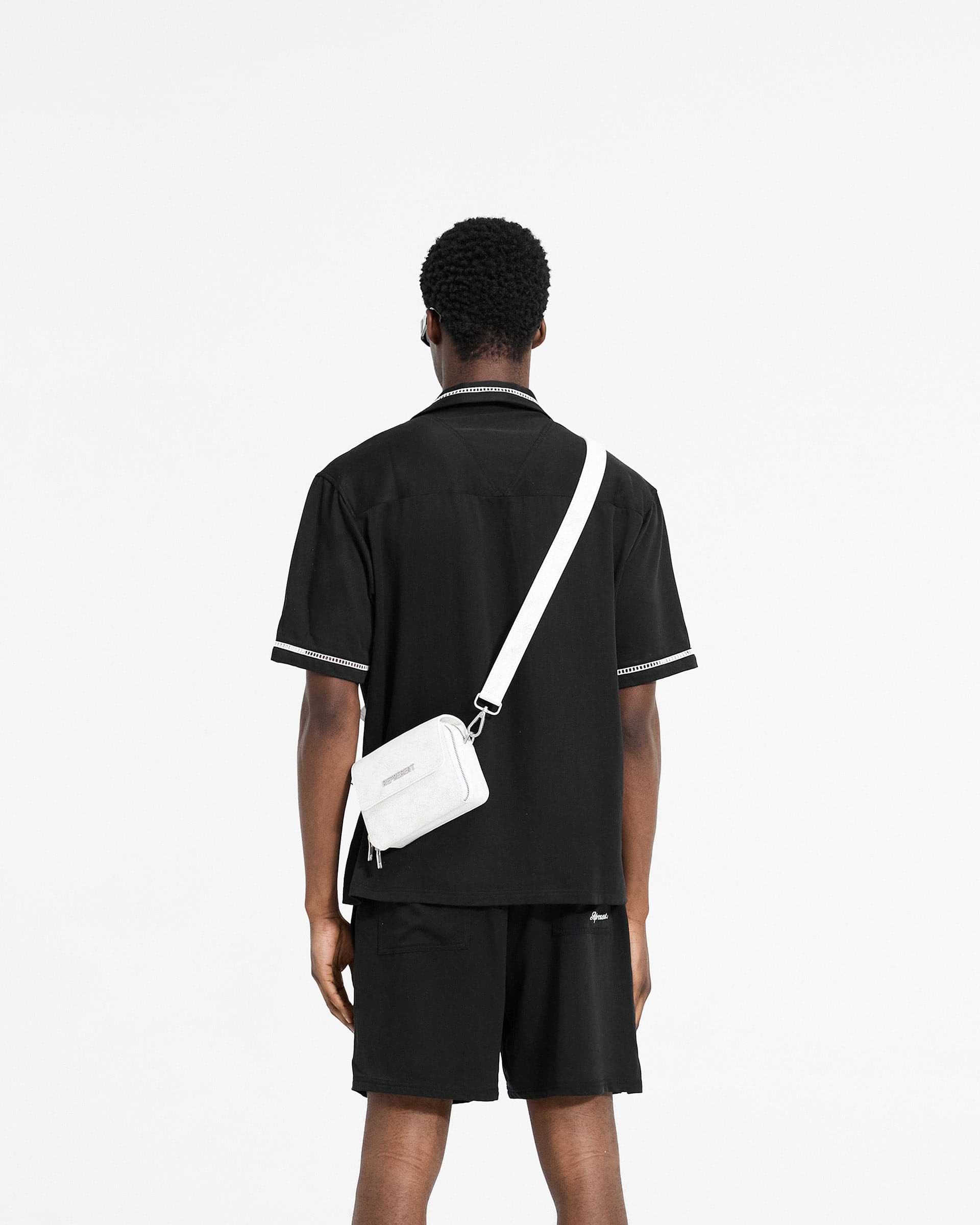牛革 Crack Square Shoulder Bag (BLACK) Gucci One Shoulder Bag 001 1206 Leather Nyron Black Women's