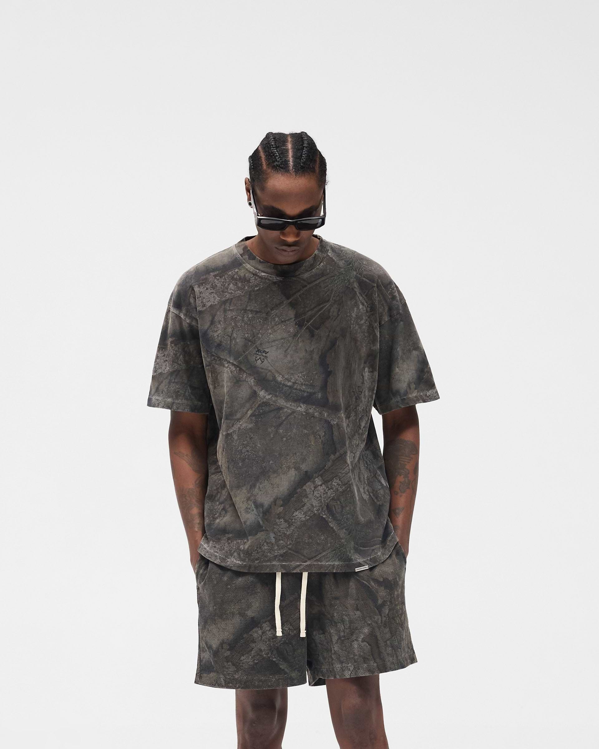 Overdyed Black Oversized T shirt | Realtree® | REPRESENT