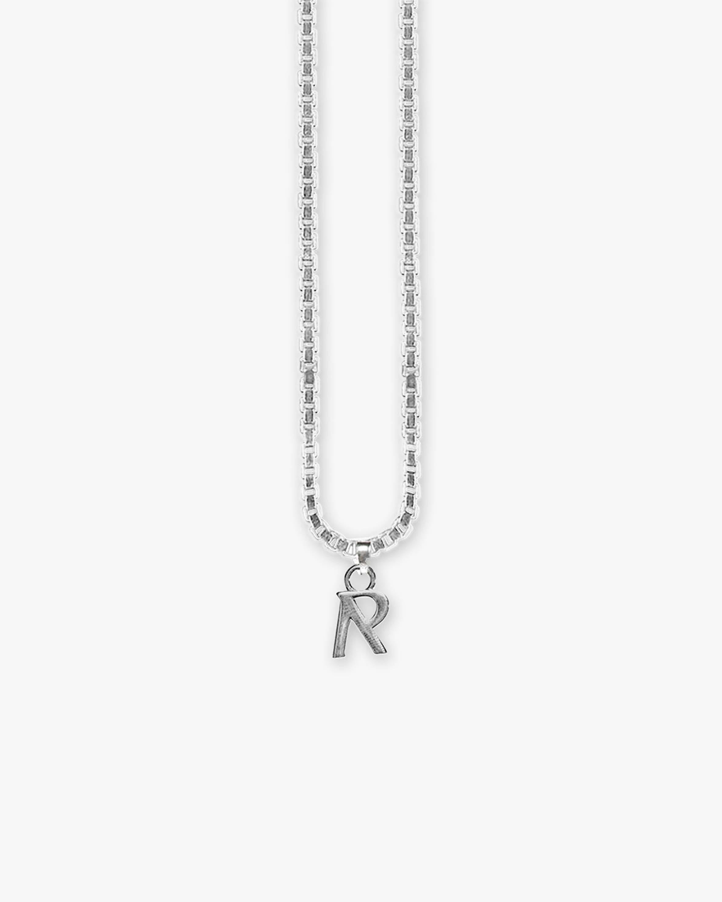 R necklace top silver