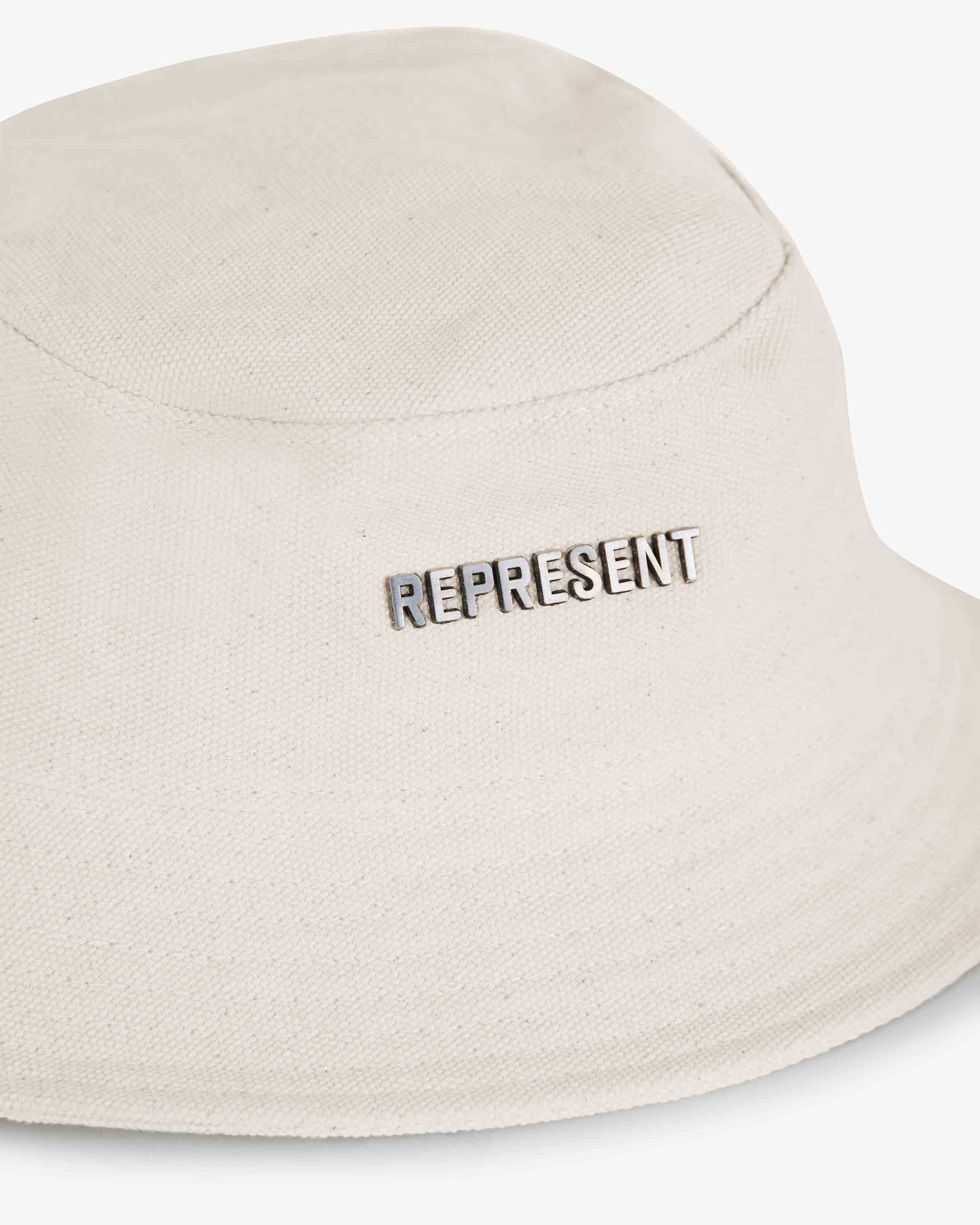 Bucket hat white guy on sale