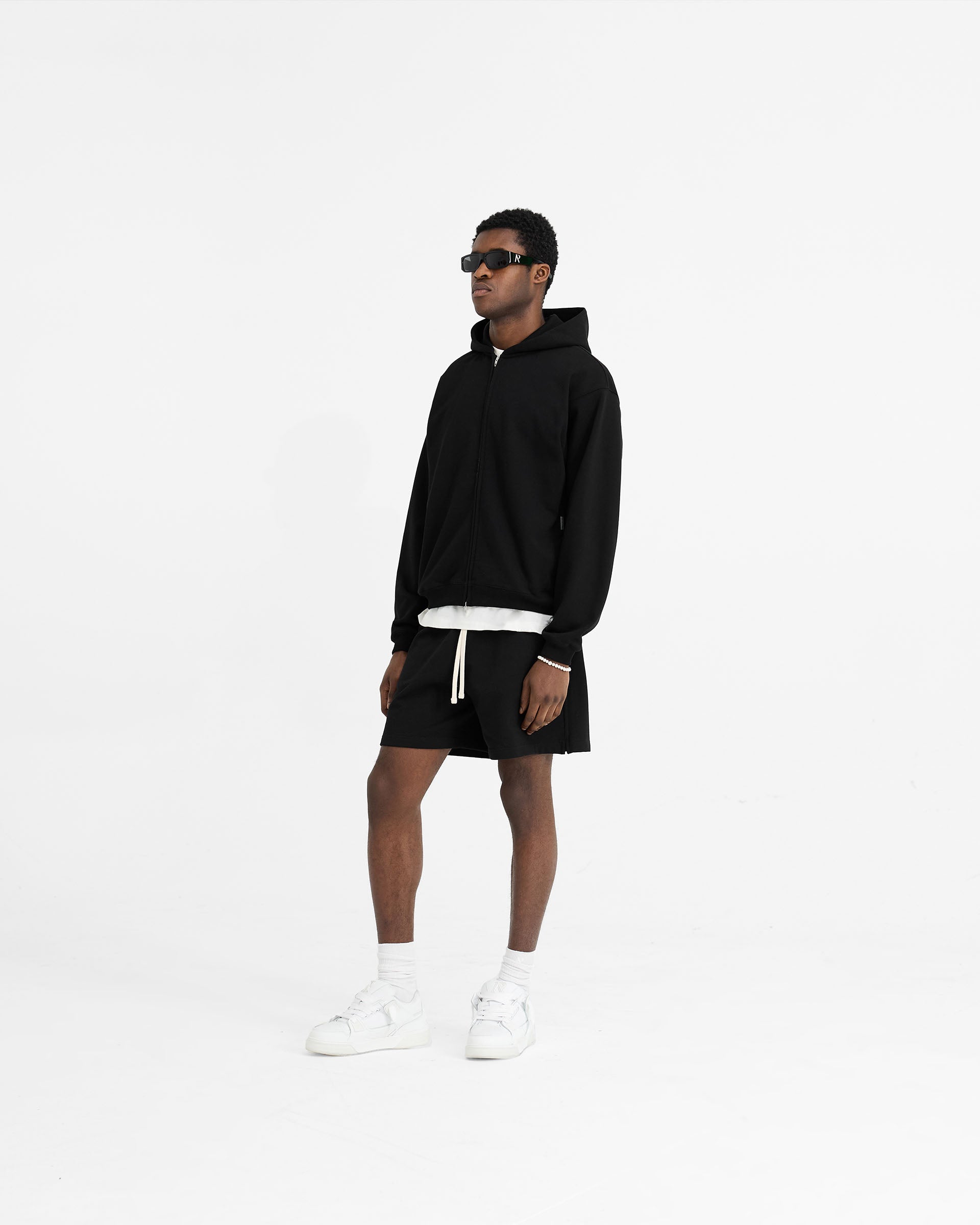 Initial Sweatshorts - Black