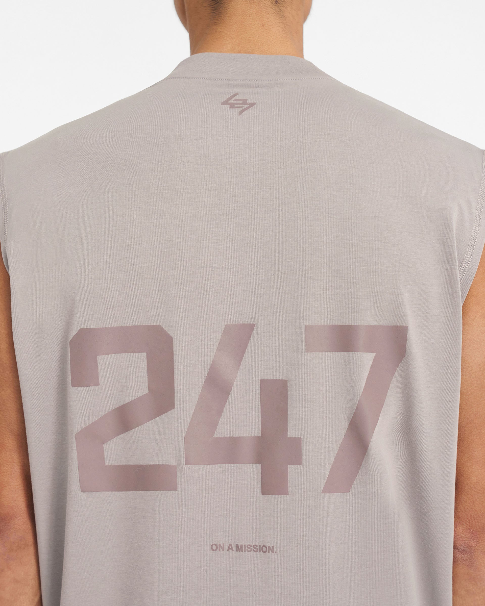 247 Oversized Tank - Cinder