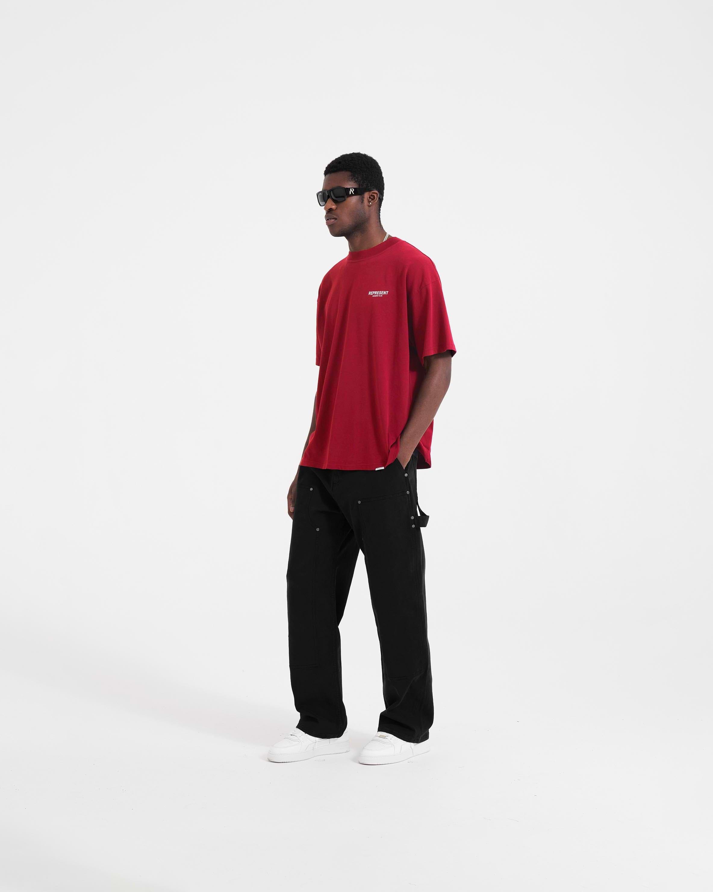 Red t shirt black hot sale pant