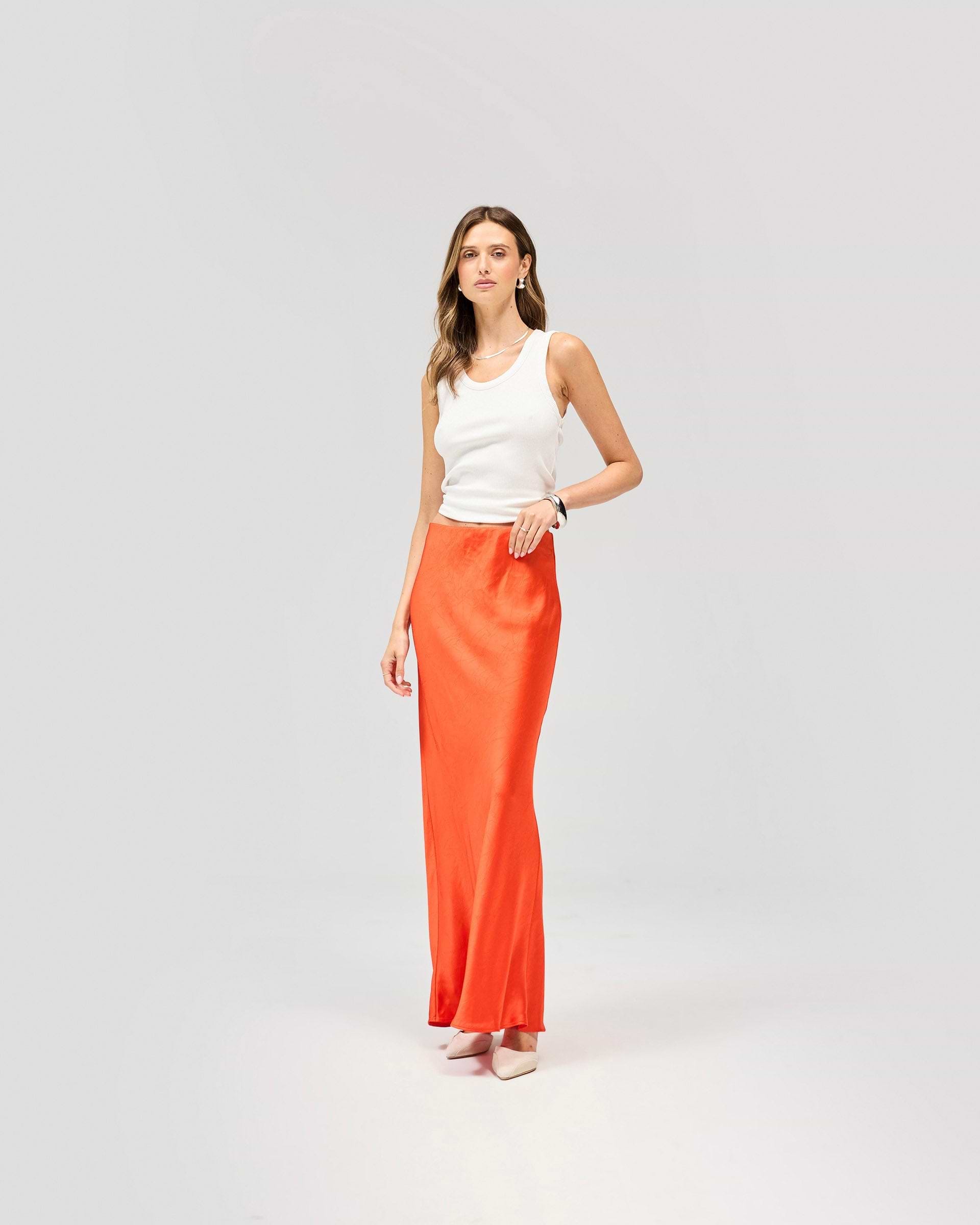 Fantasy_Skirt_-_Bright_Orange_03.jpg