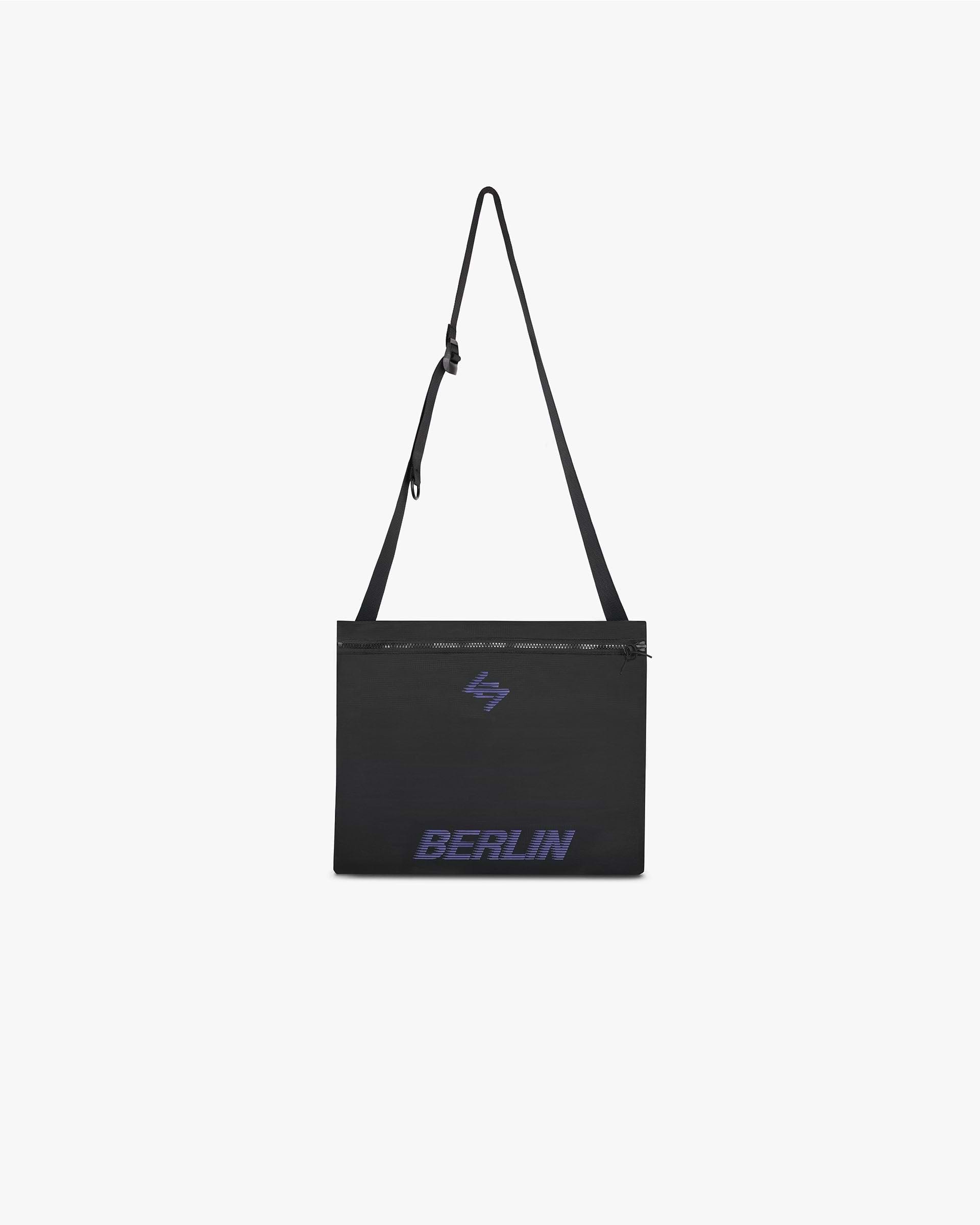 247_Berlin_Bag_-_Black_02.jpg