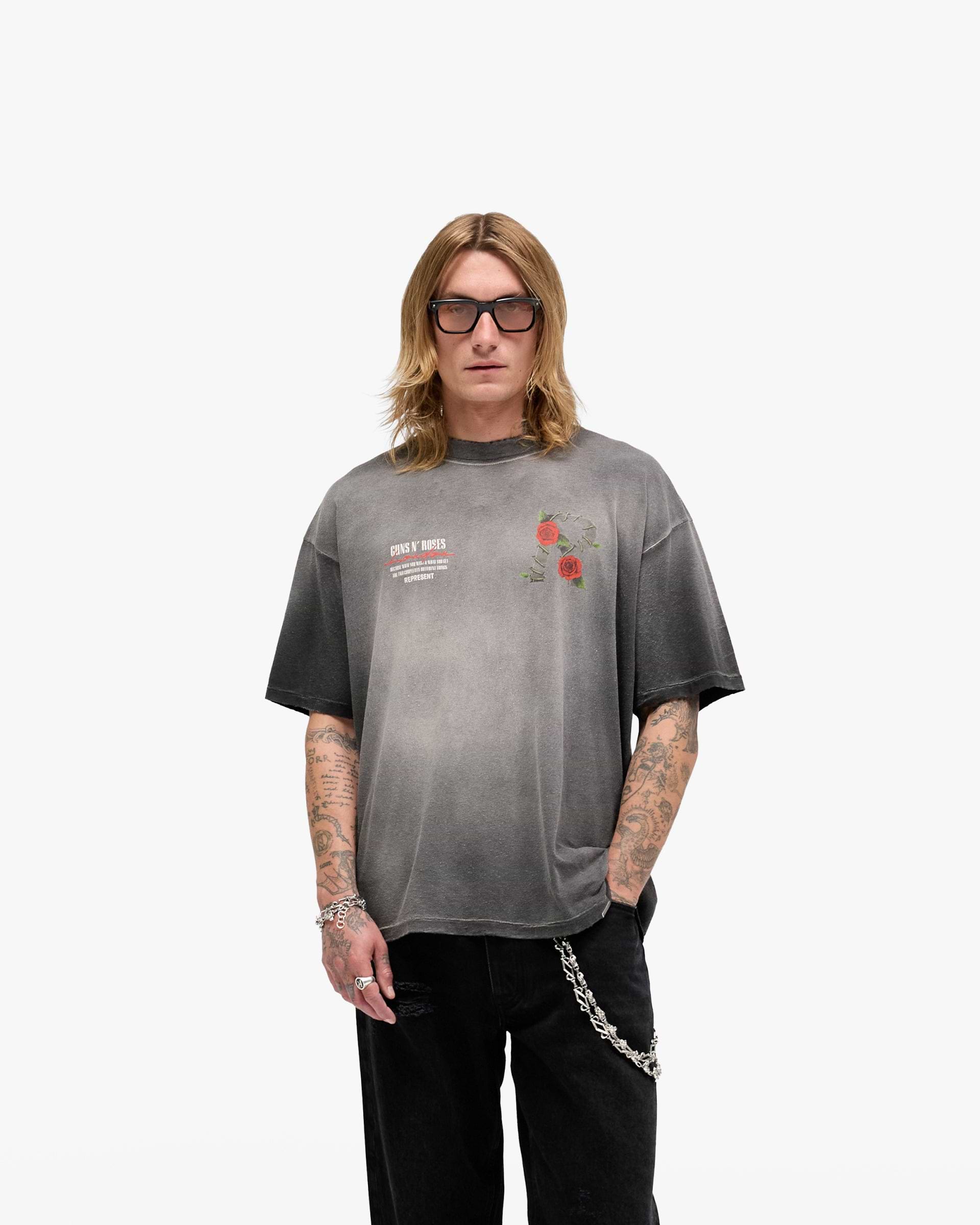 Represent_X_Guns_N__Roses_Tour_T-Shirt_-_Stained_Black_04.jpg