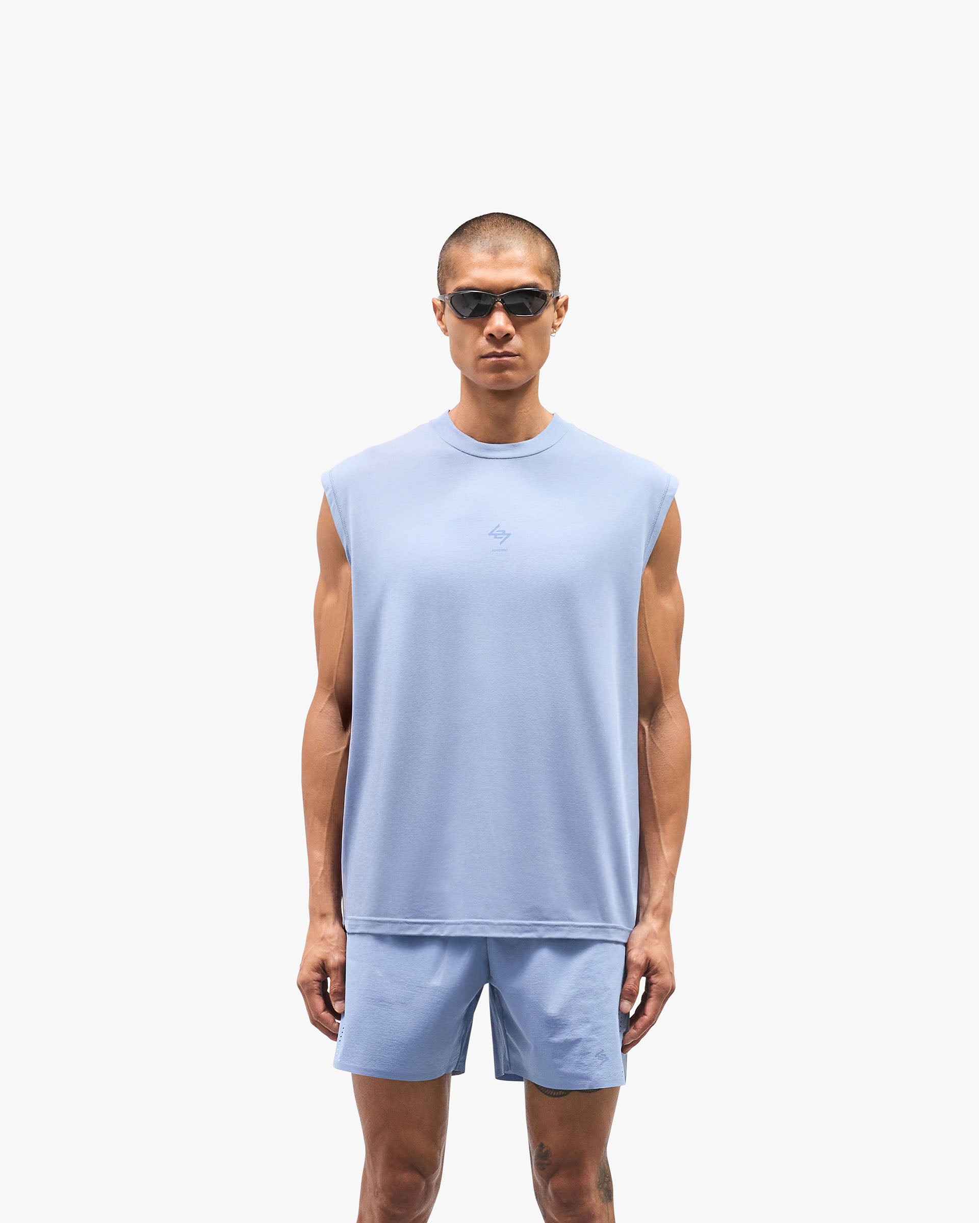247_Oversized_Tank_-_Dusk_03.jpg