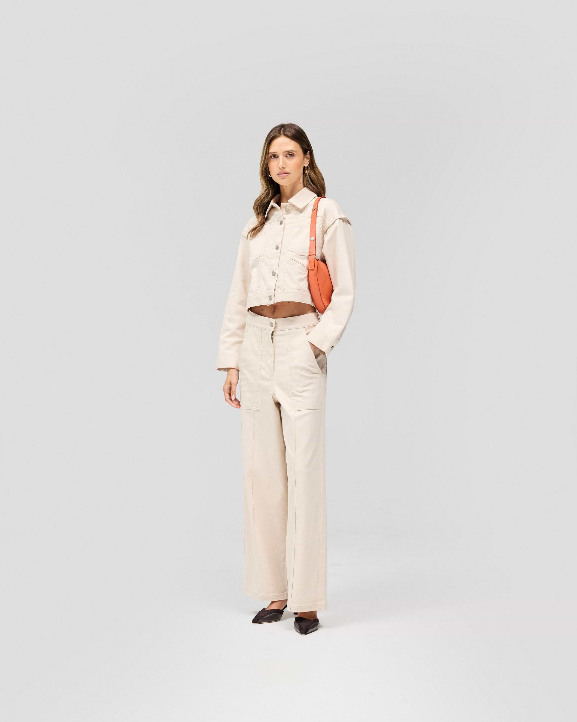 Energy_Jacket_-_Beige_02.jpg