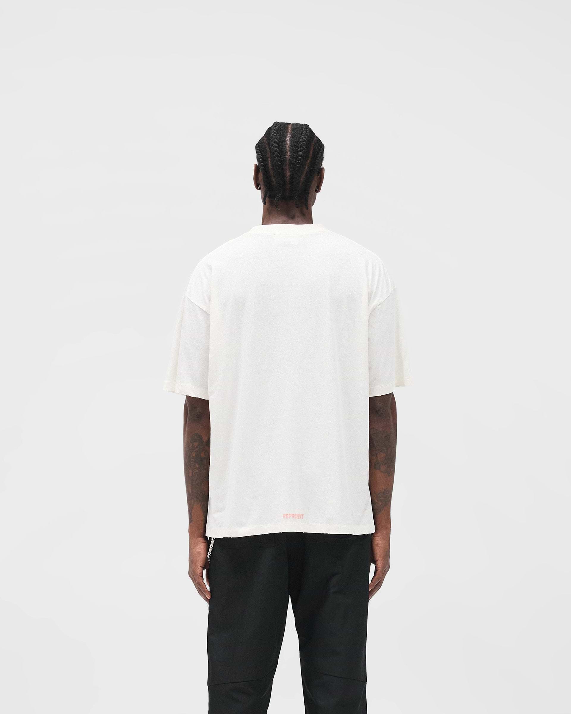 Initial_Star_T-Shirt_-_Flat_White_04.jpg