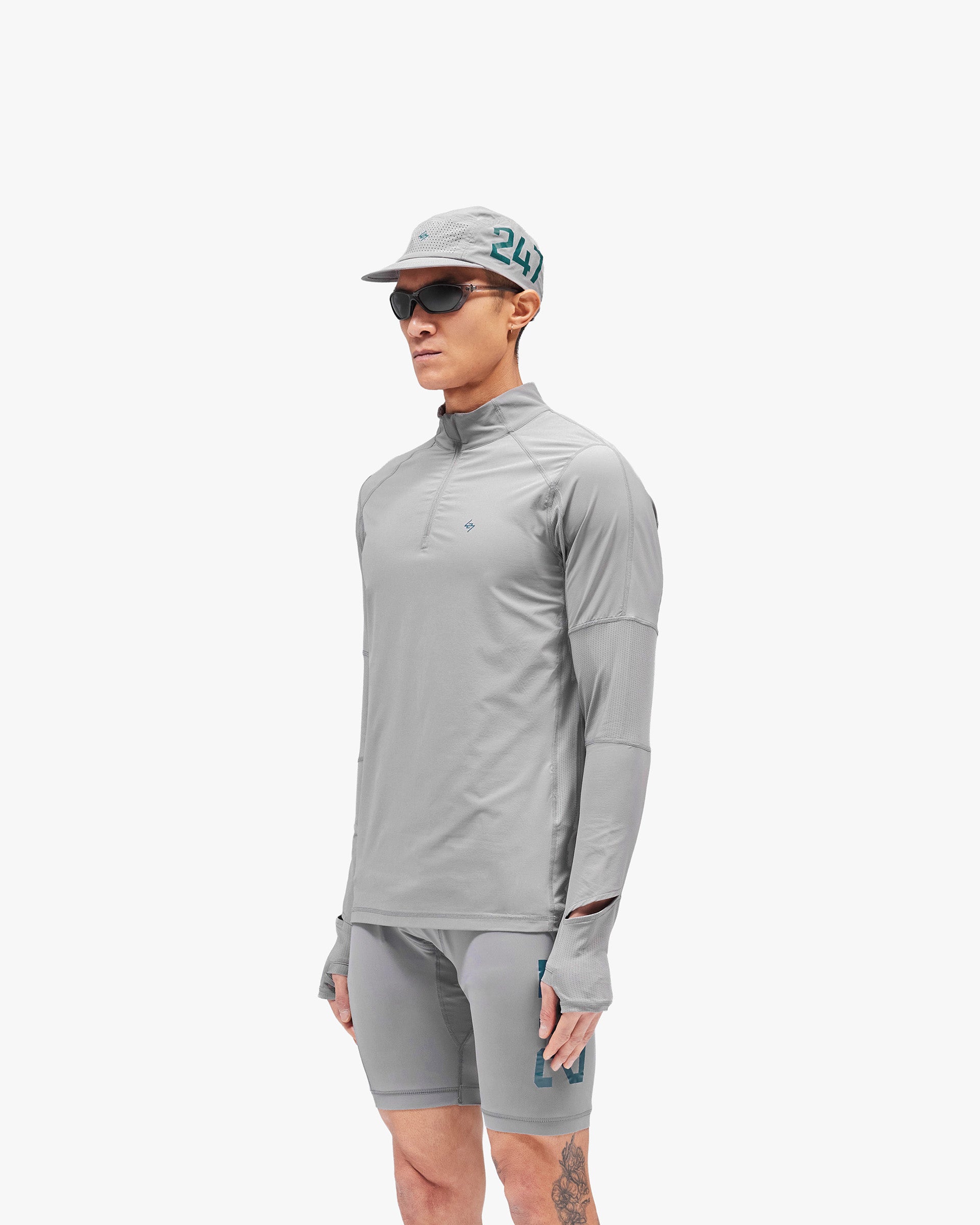 247_Run_Quarter_Zip_-_Graphite_Grey_02.jpg